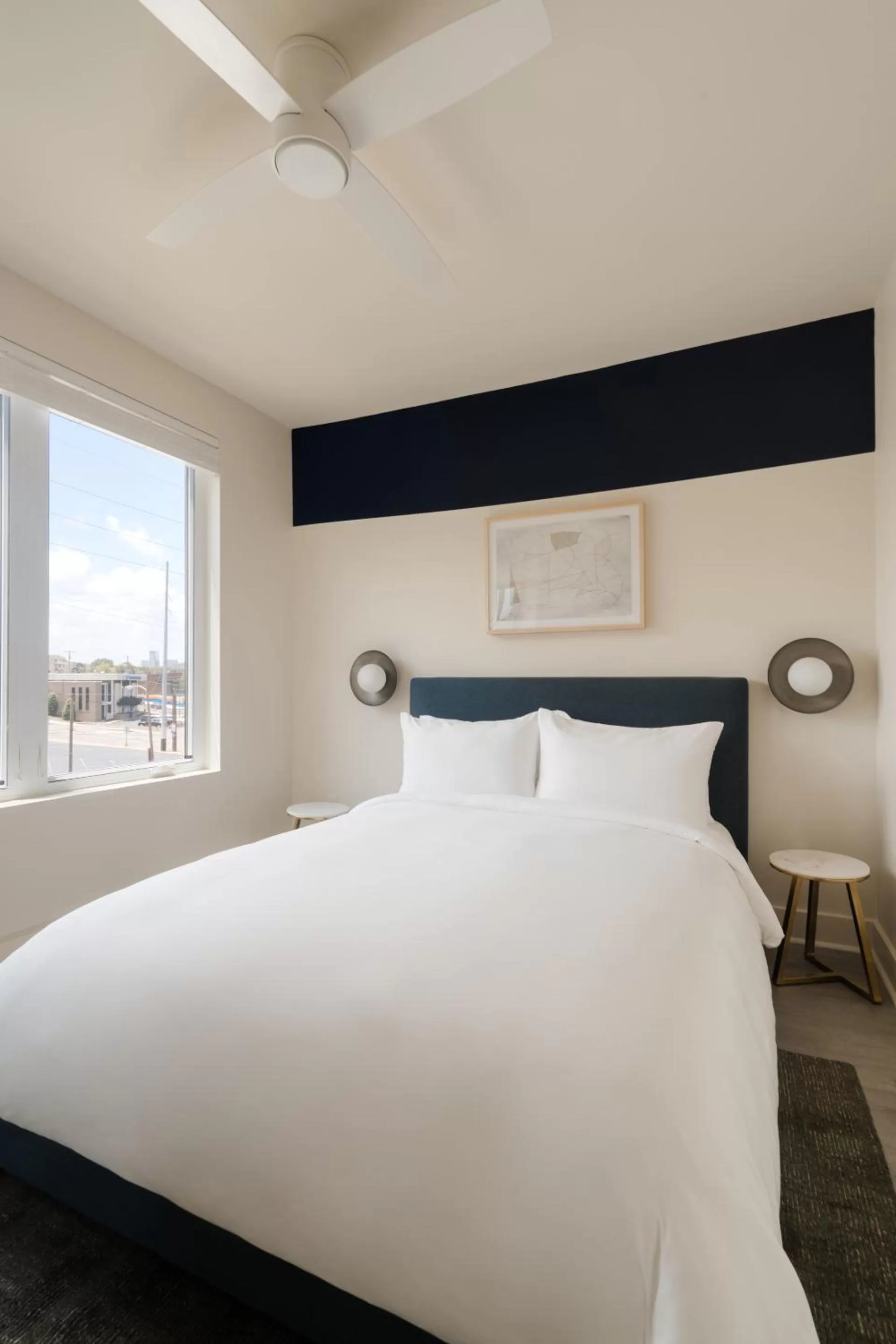 Living room, Bed in Sonder The Hideaway