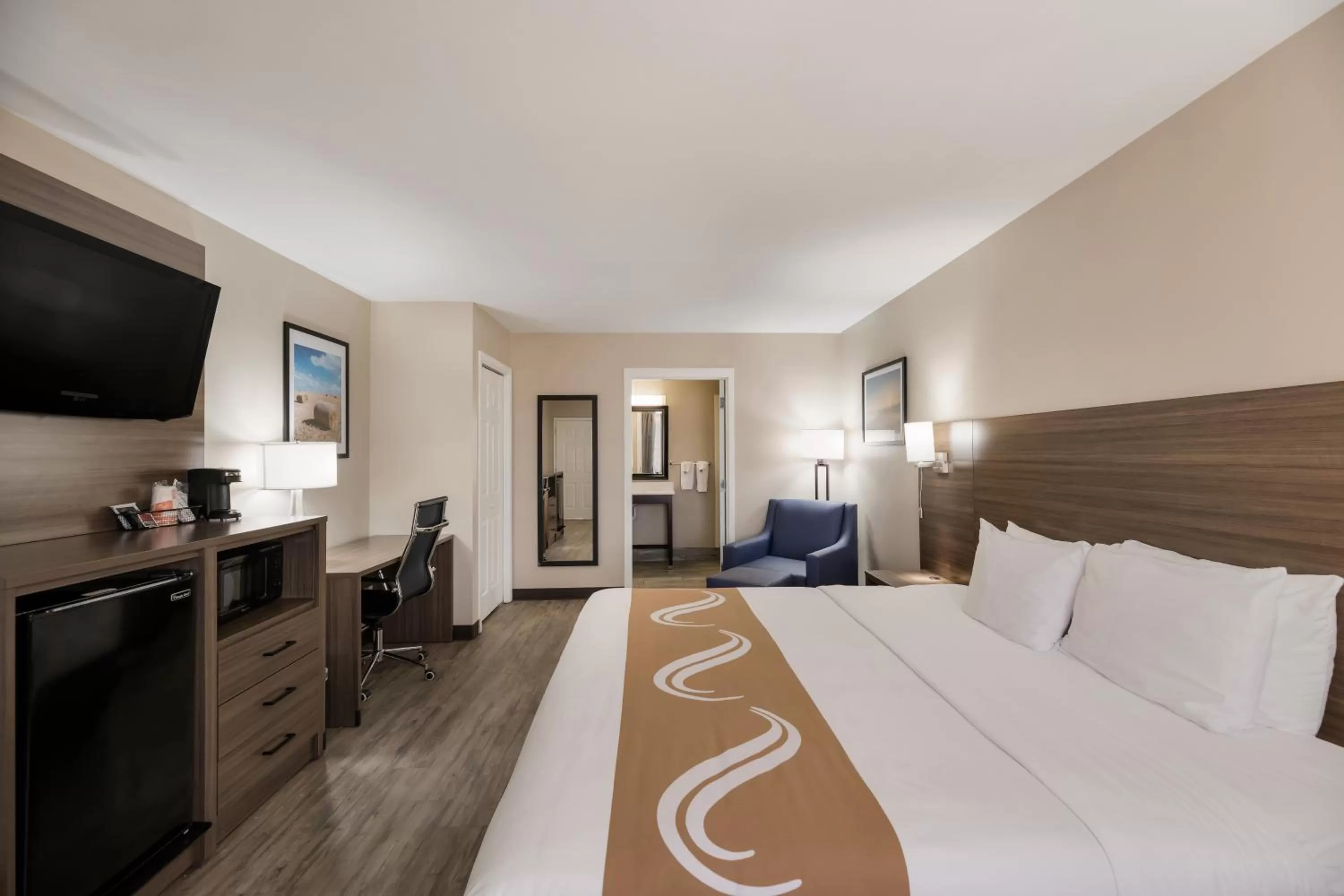 Bedroom, Bed in Quality Inn