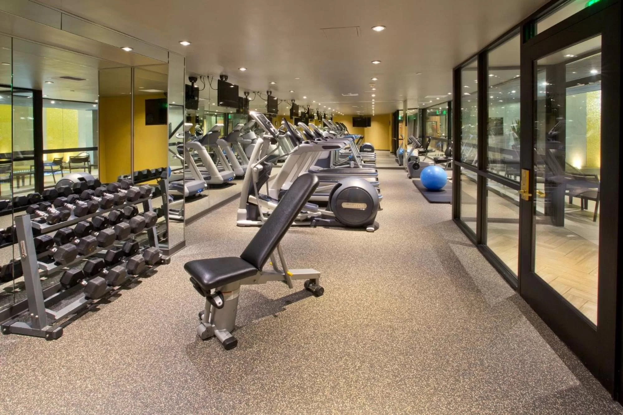 Fitness centre/facilities in Warwick Seattle
