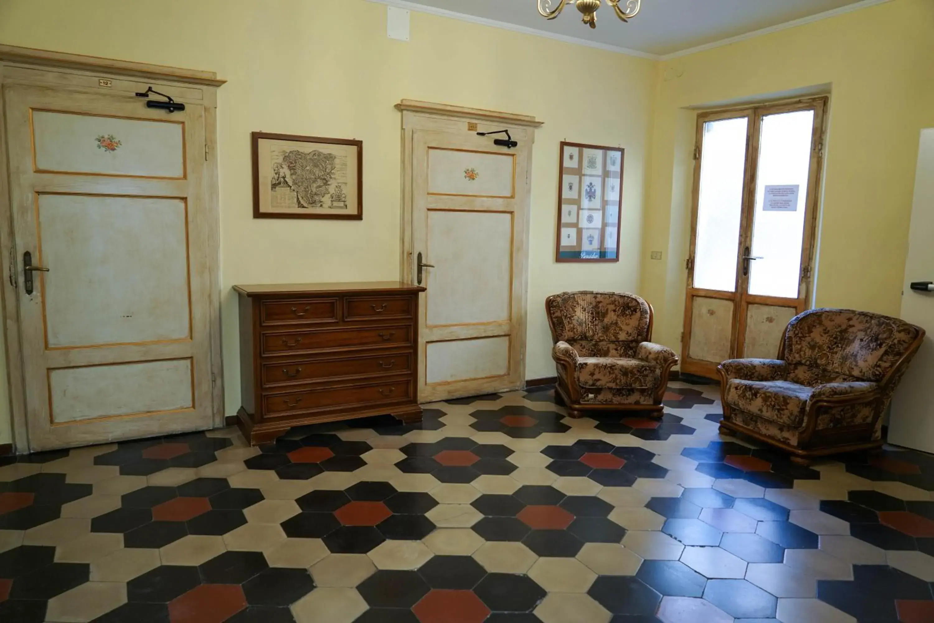 Seating Area in Albergo Tre Donzelle