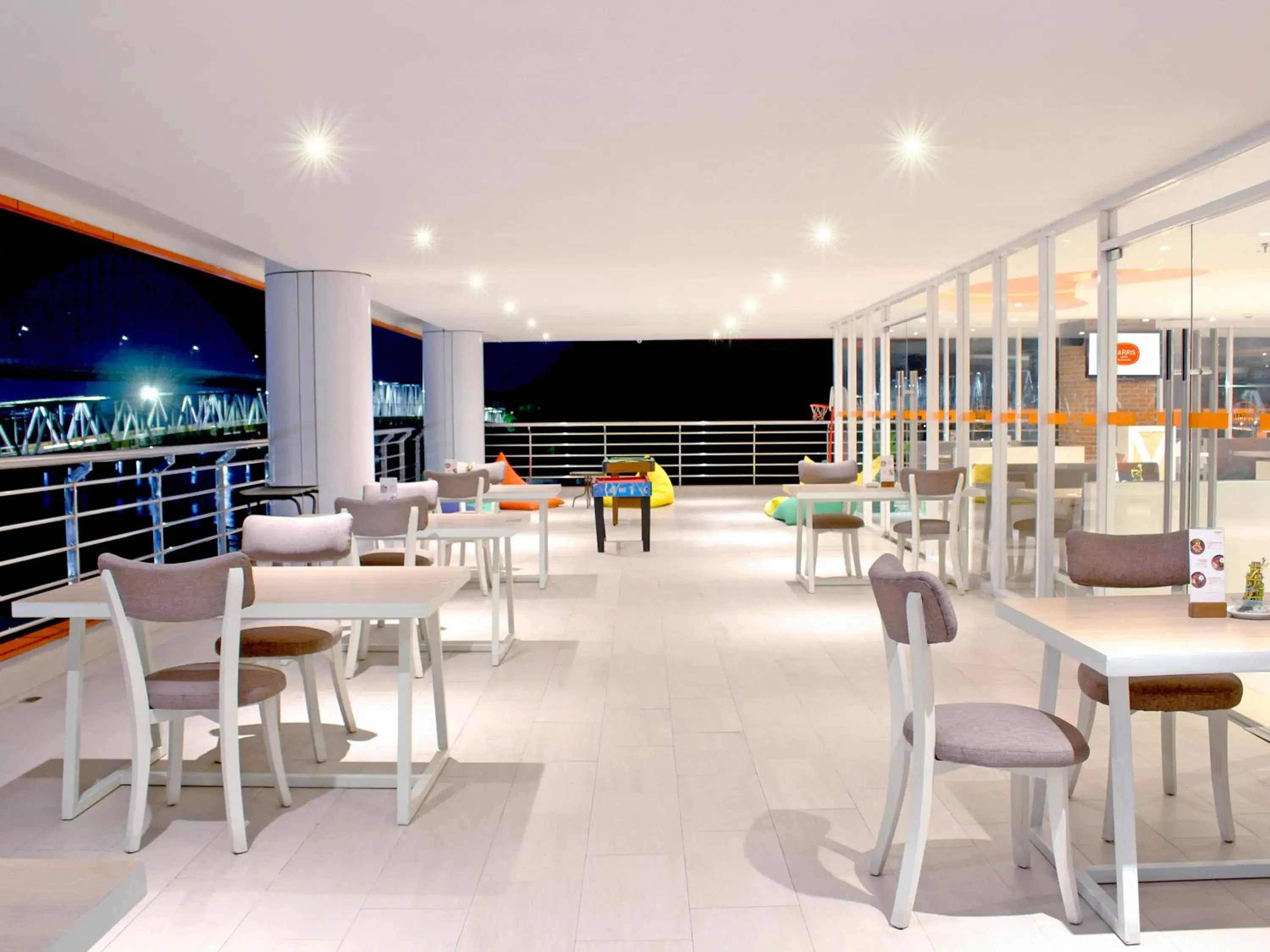 Restaurant/places to eat in HARRIS Hotel Samarinda Restaurant/places to eat in HARRIS Hotel Samarinda