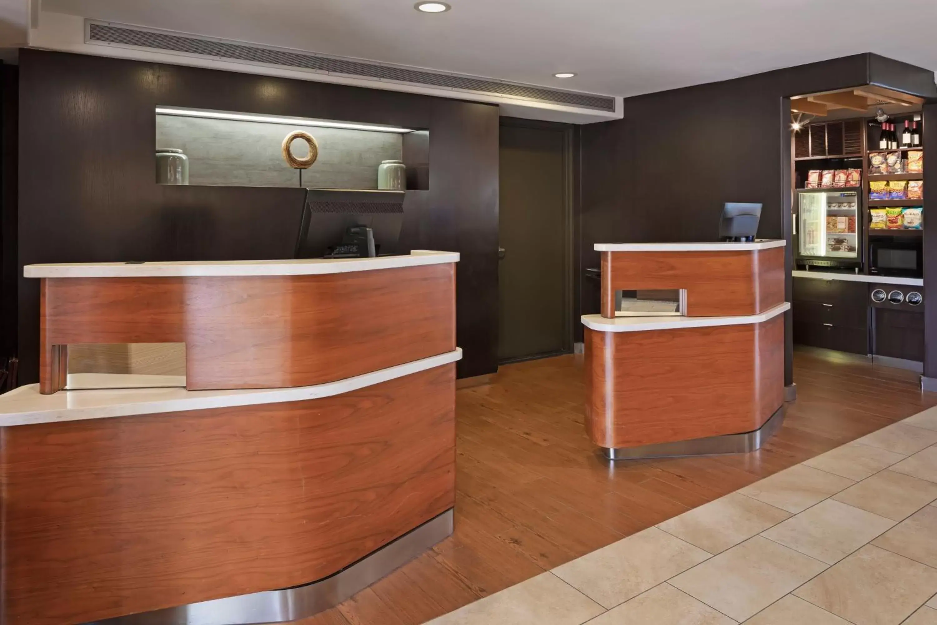 Lobby or reception, Lobby/Reception in Courtyard by Marriott San Diego Del Mar/Solana Beach