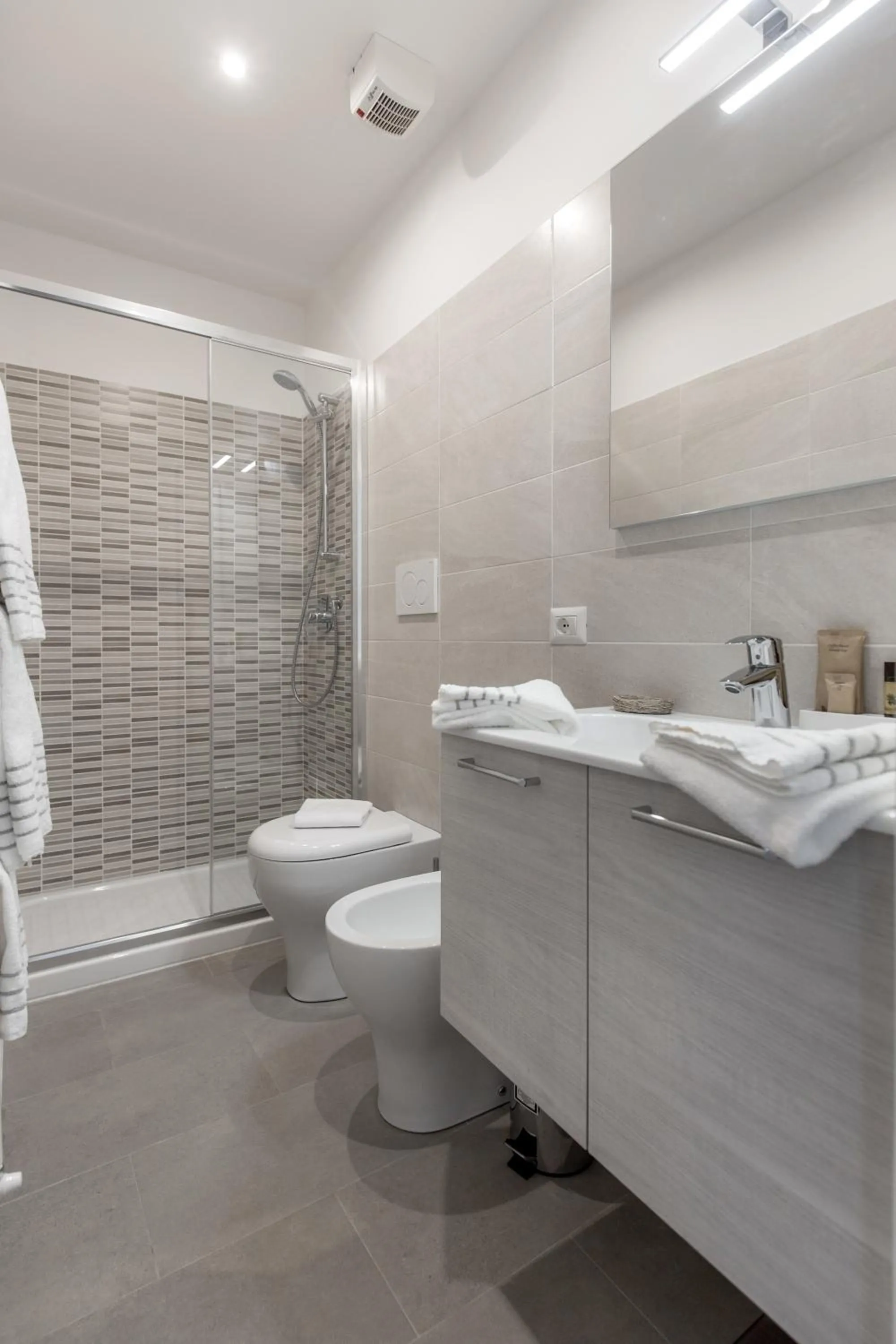 Shower in Apollo Guest House