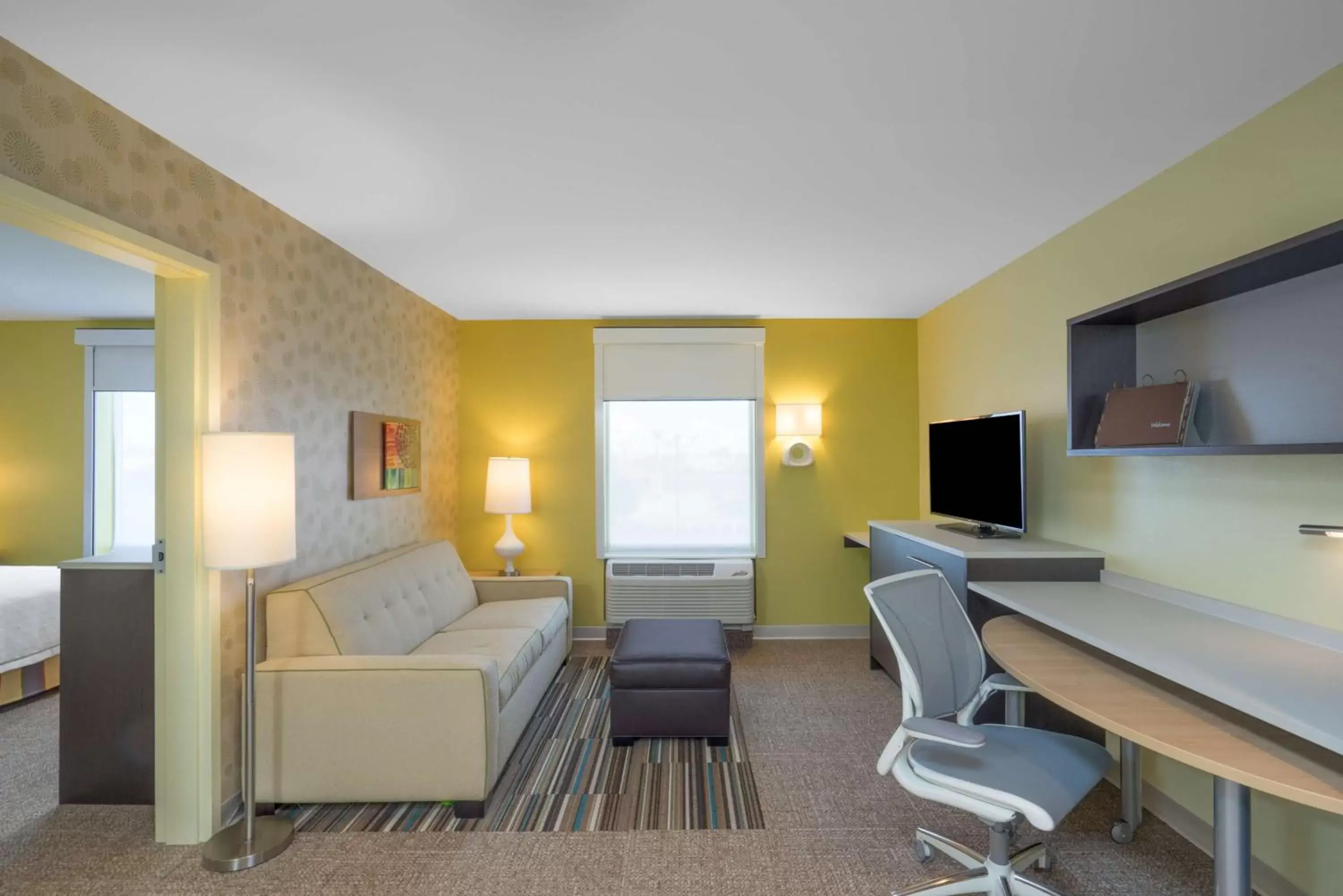 Bedroom, Seating Area in Home2 Suites By Hilton Bowling Green