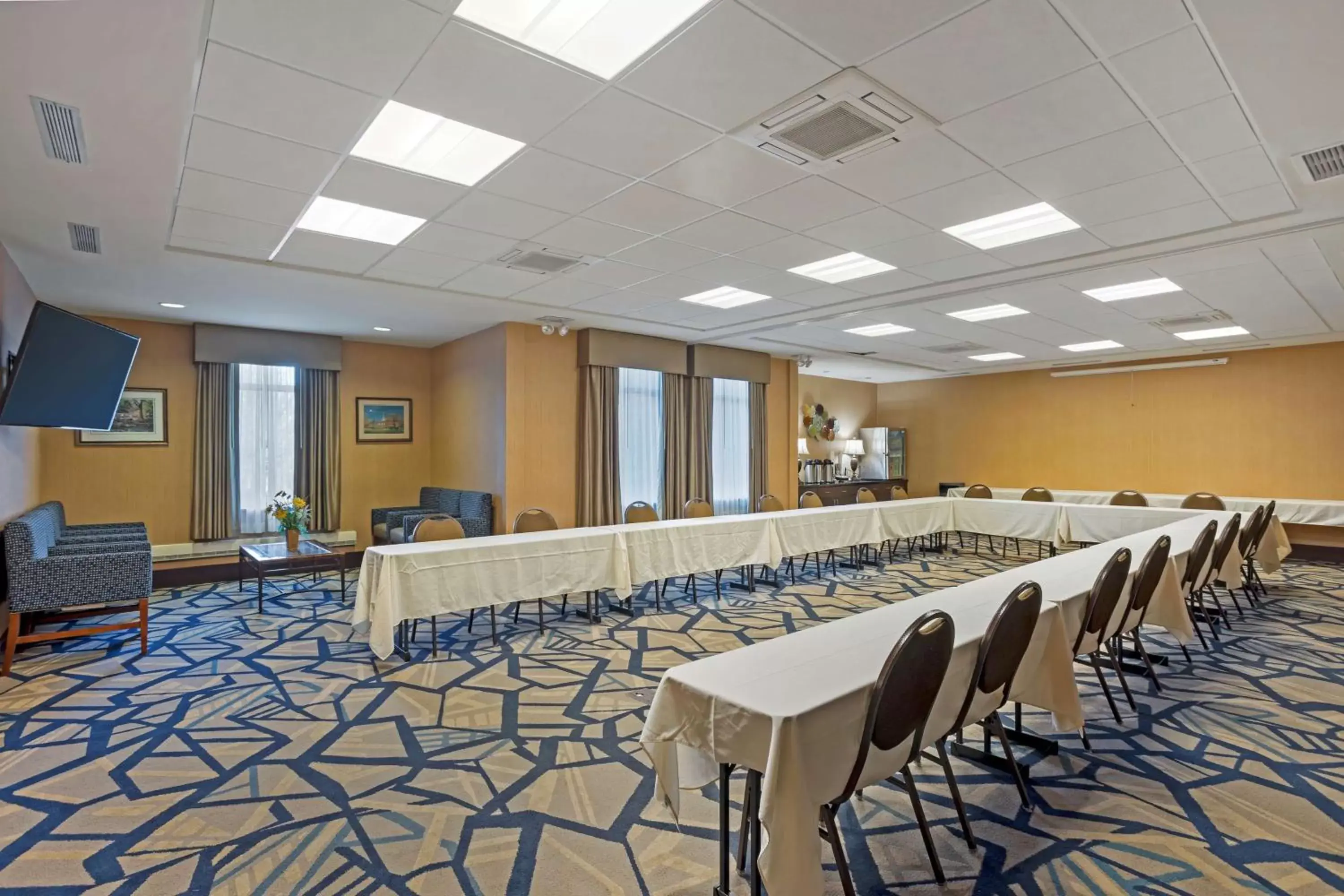Meeting/conference room in Best Western PLUS University Park Inn & Suites
