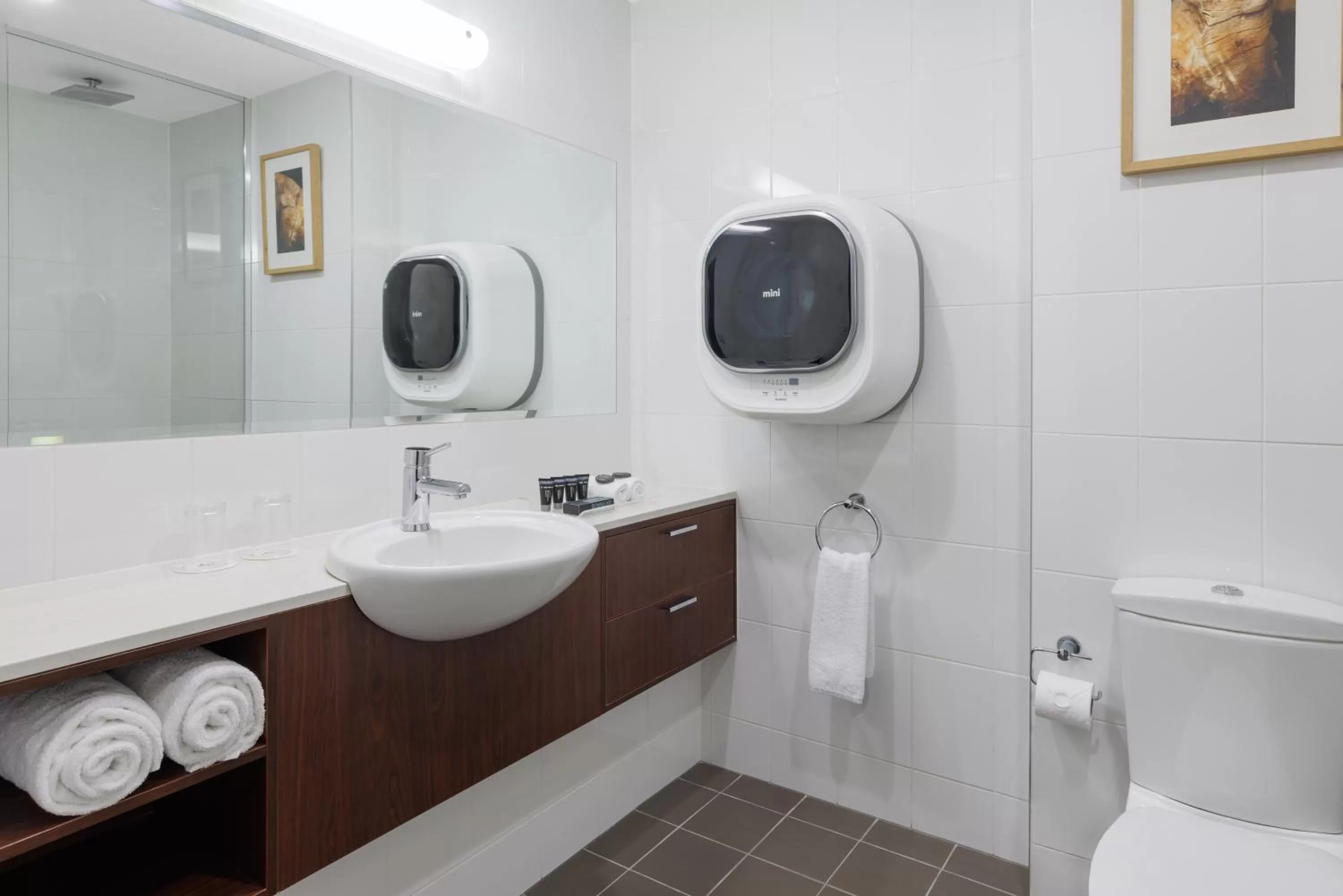 Bathroom in Amora Hotel Riverwalk Melbourne