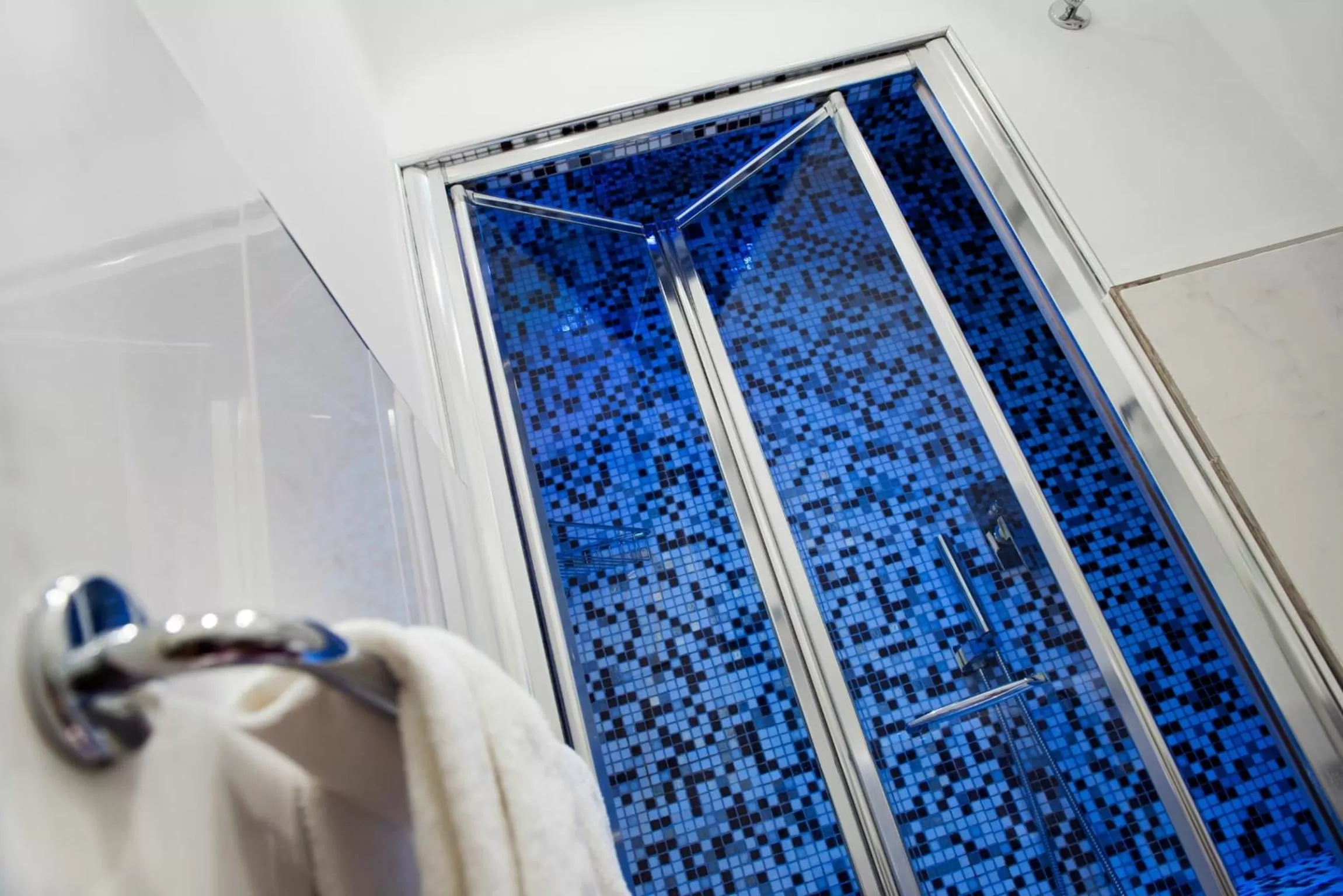 Shower in Relais Forus Inn