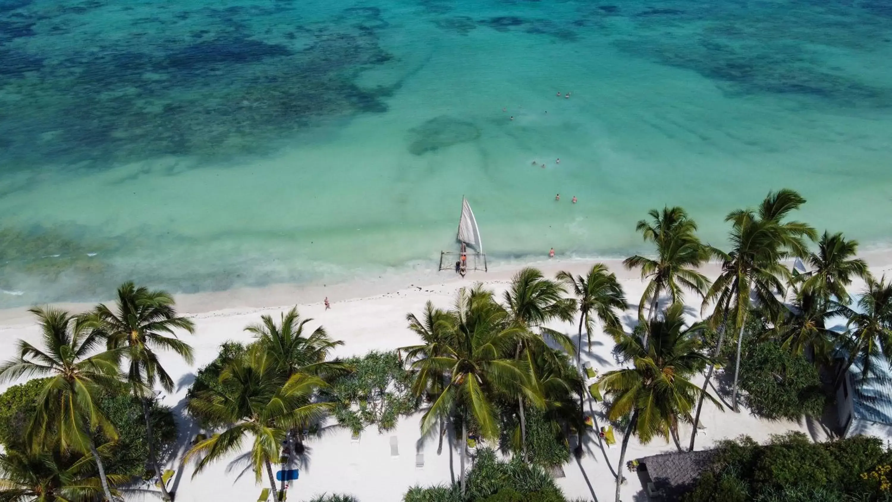 Bird's eye view, Beach in Melia Zanzibar