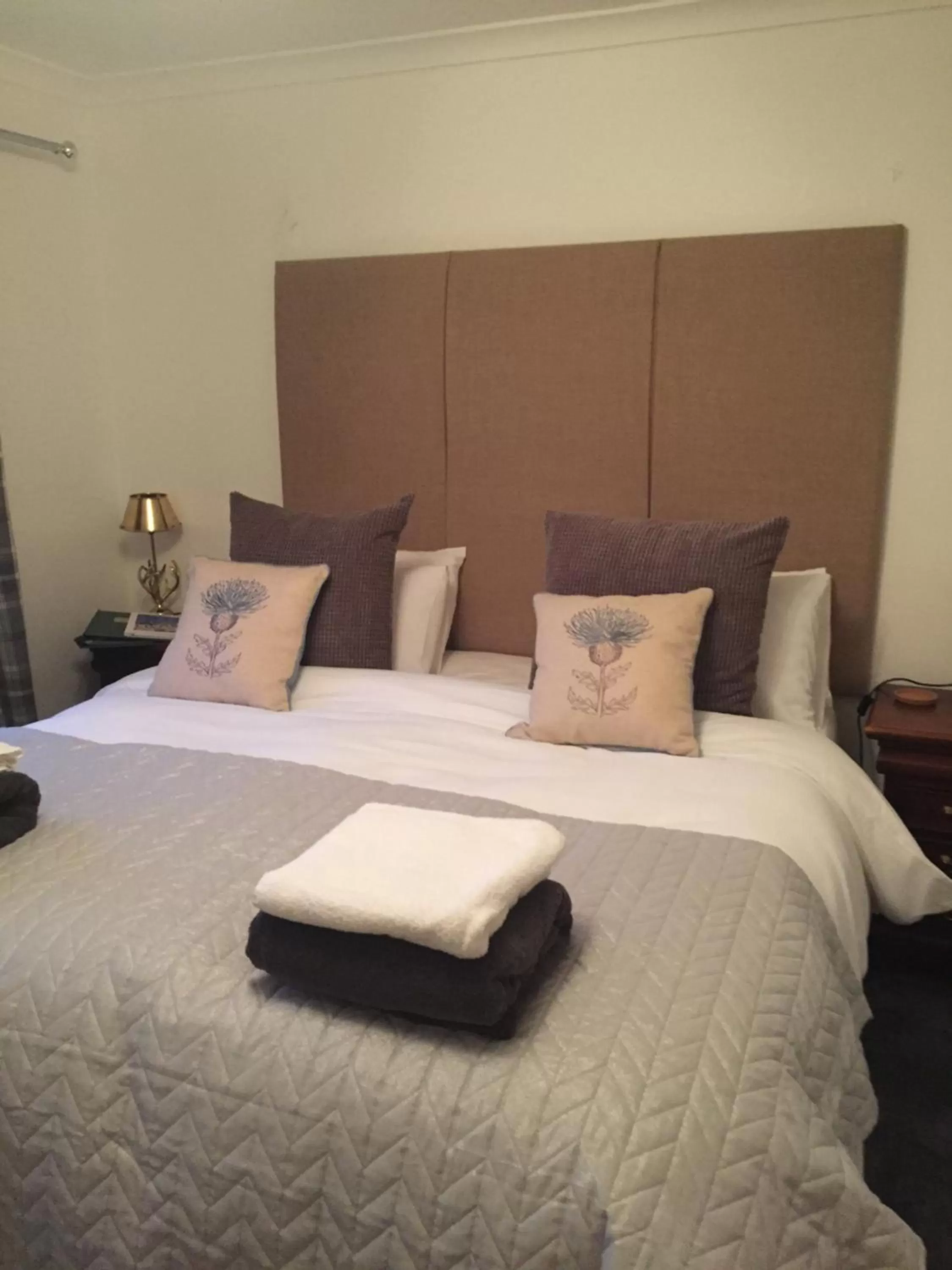 Bedroom, Bed in Copper Beech House