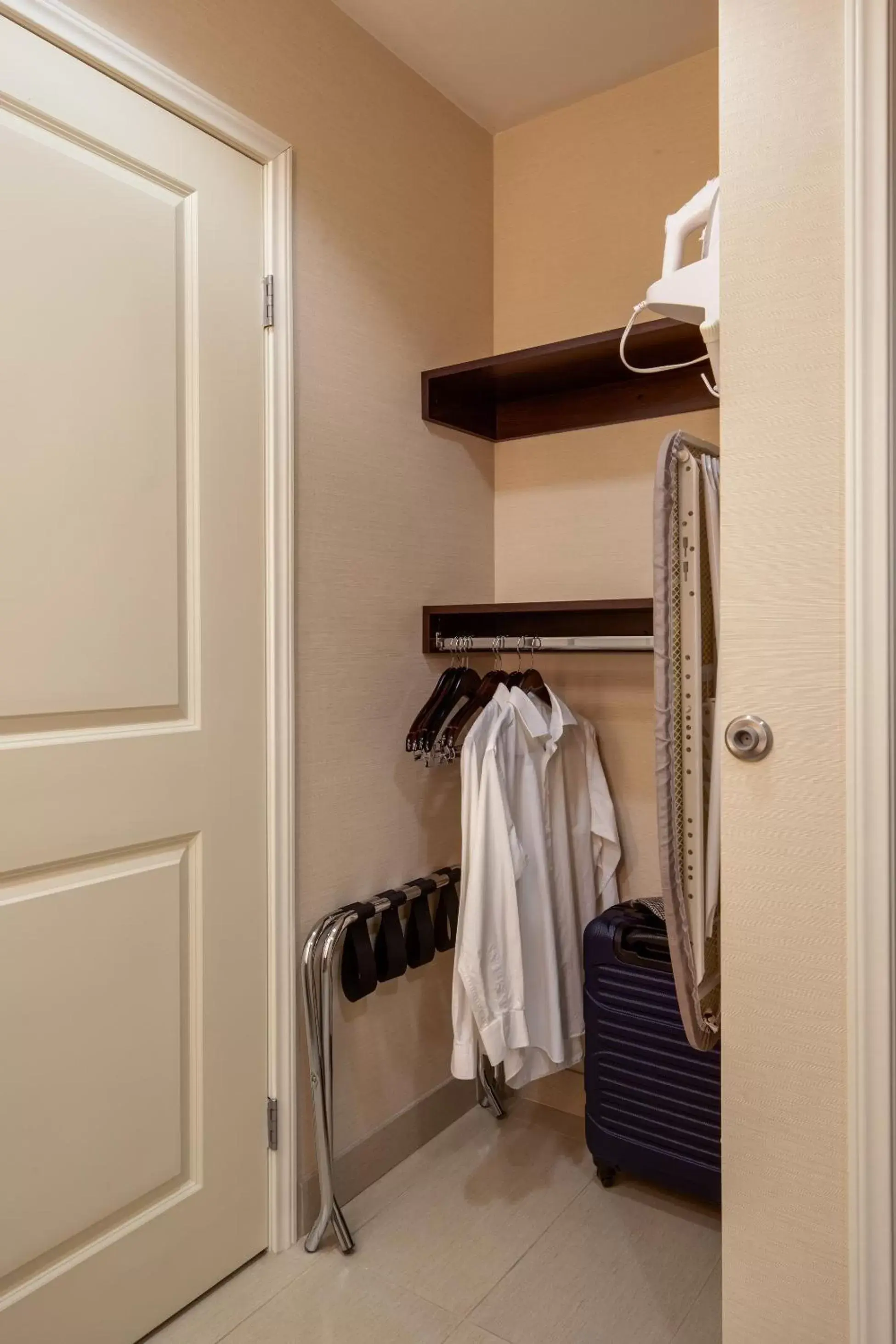 wardrobe, Bathroom in Ayres Hotel Fountain Valley