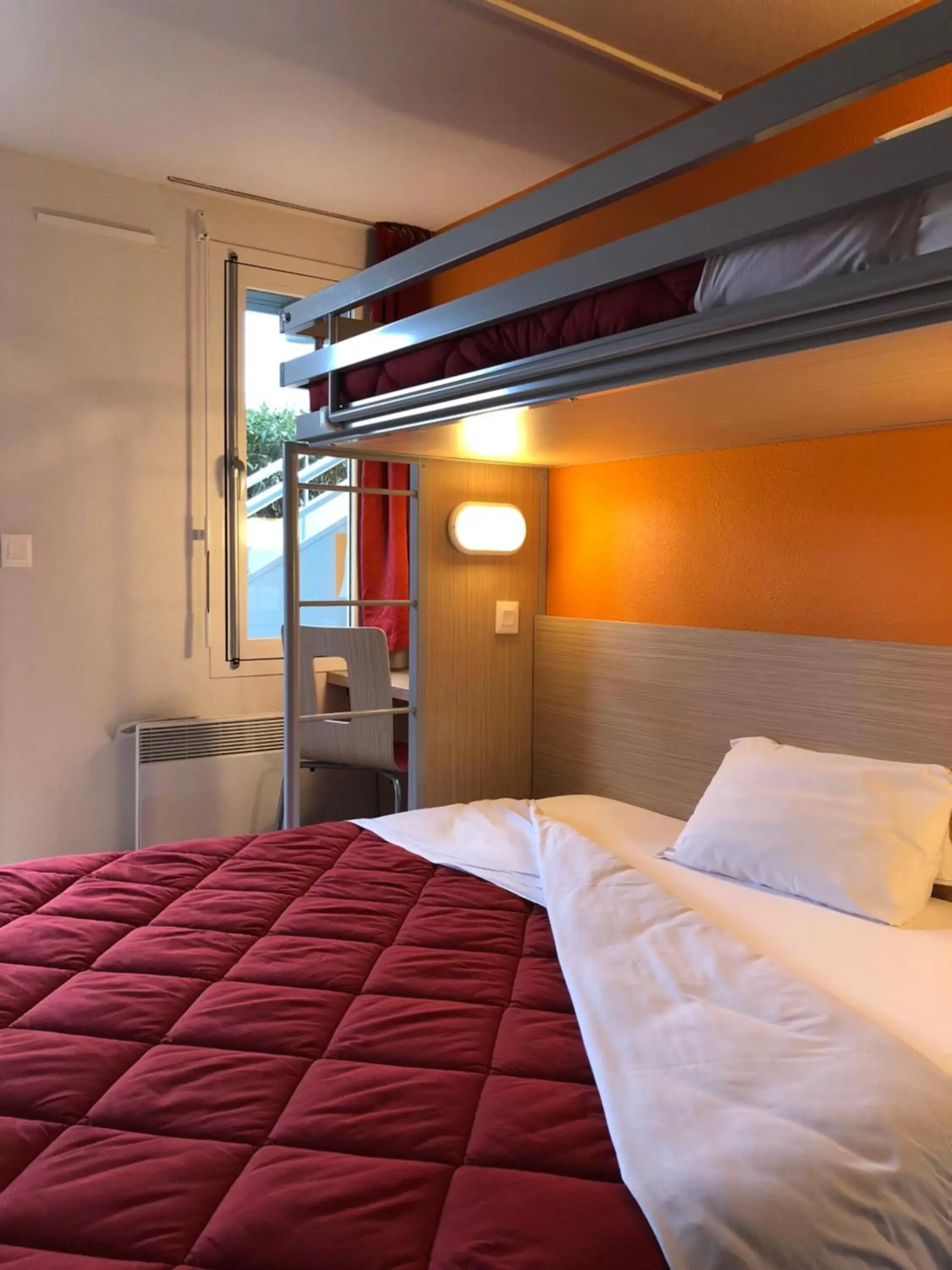 Photo of the whole room, Bed in Premiere Classe Perpignan Sud