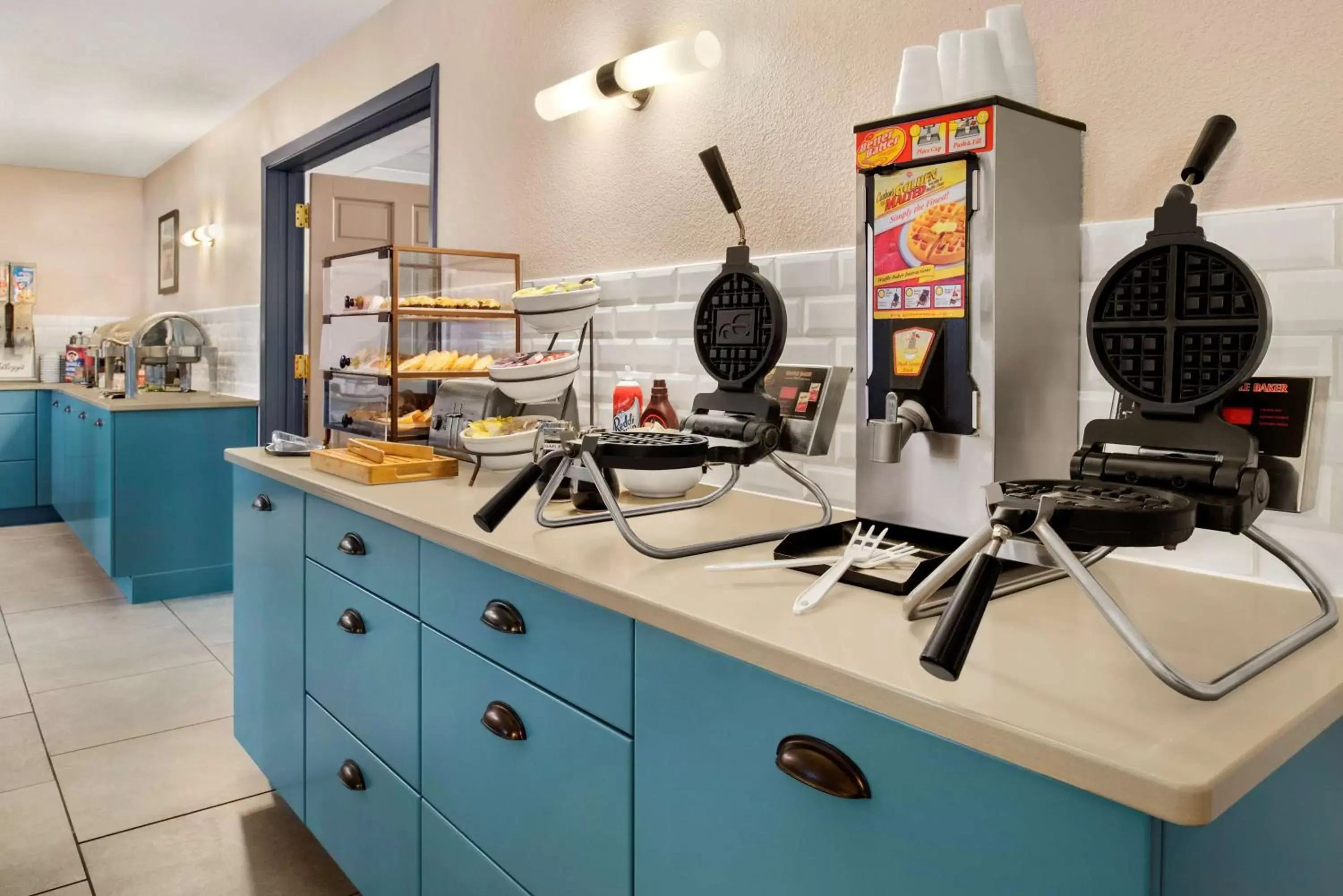 Activities, Kitchen/Kitchenette in Country Inn & Suites by Radisson, Decorah, IA
