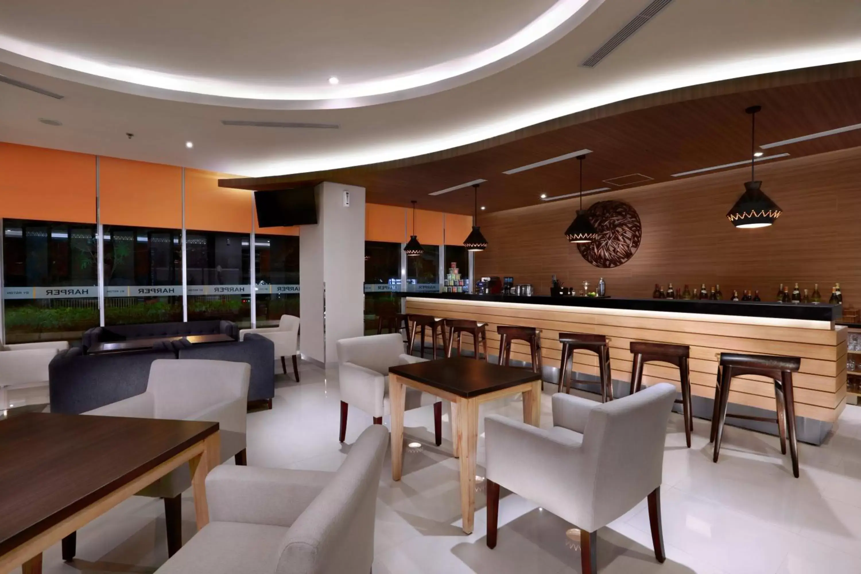Lounge or bar in Harper MT Haryono by ASTON Lounge or bar in Harper MT Haryono by ASTON