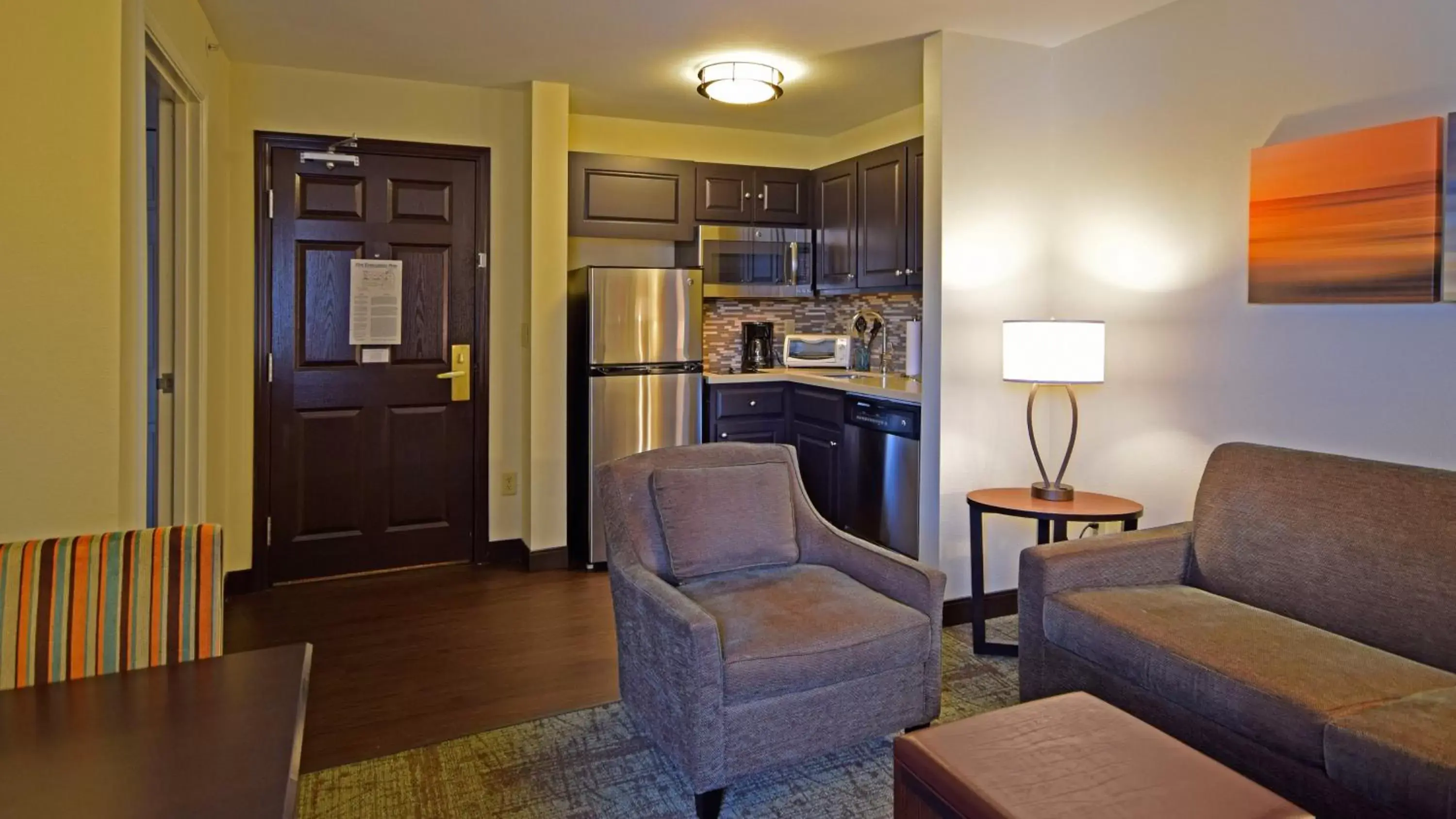Photo of the whole room, Seating Area in Staybridge Suites - Cincinnati North, an IHG Hotel