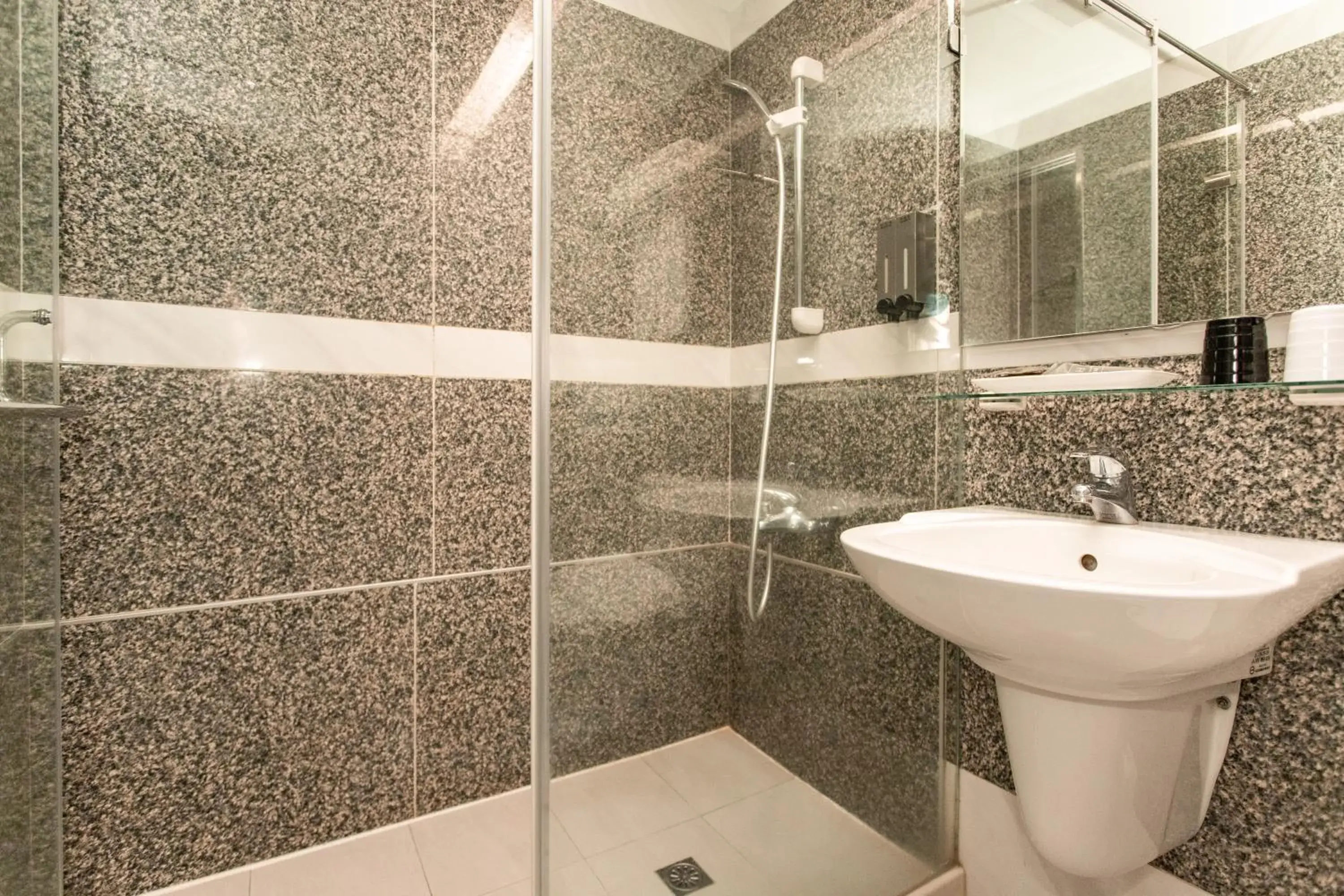 Bathroom in Hub Hotel Tucheng