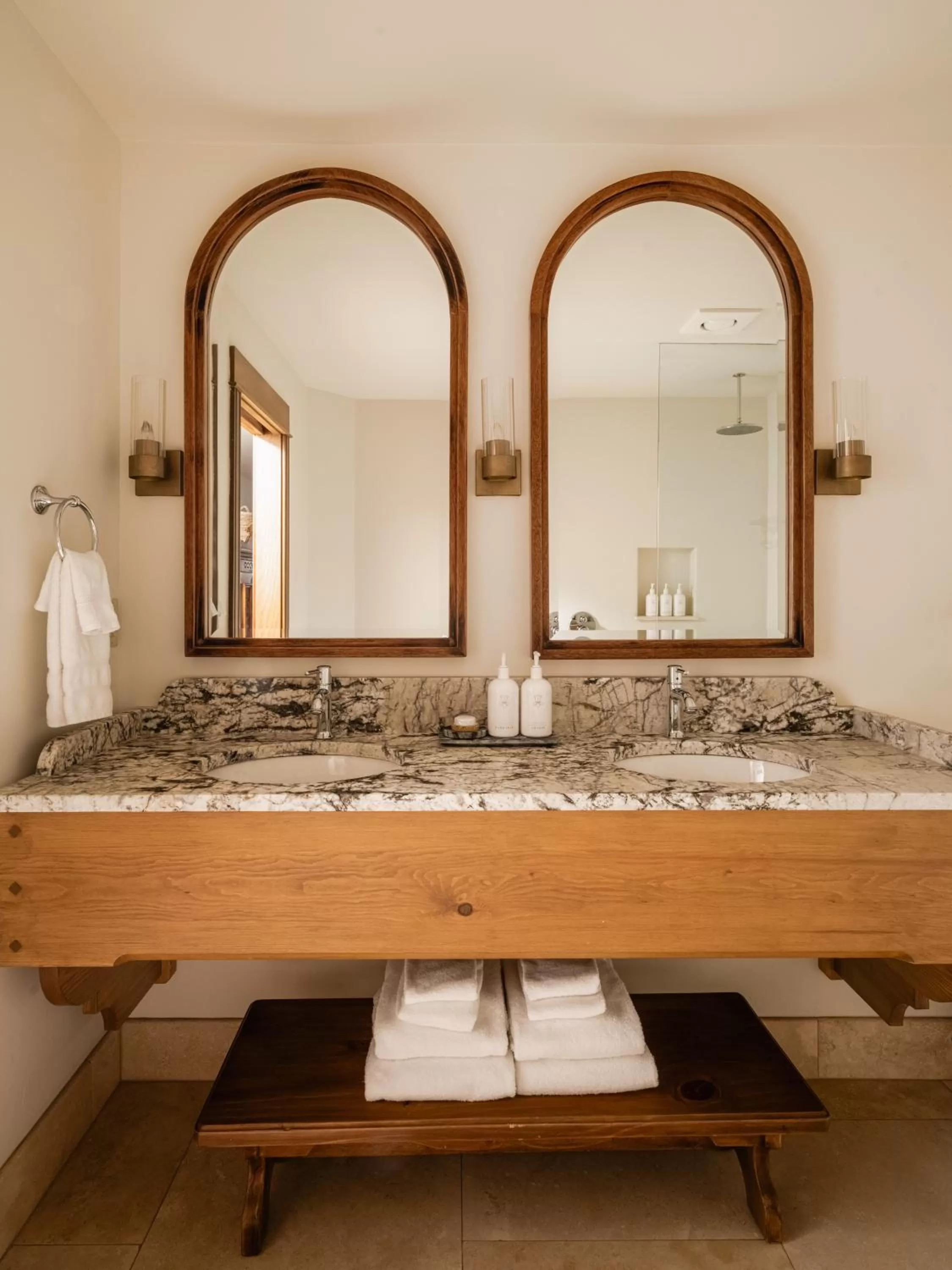 Bathroom in Enzian Inn