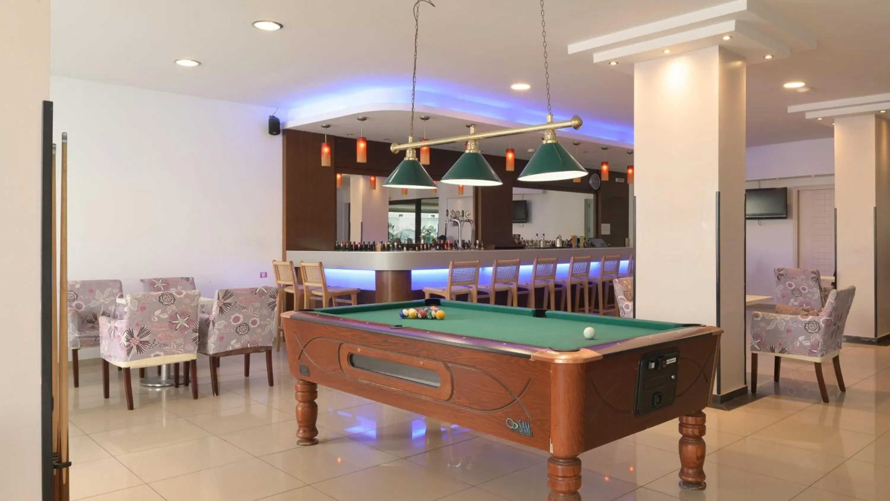 Activities, Billiards in Sergios Hotel