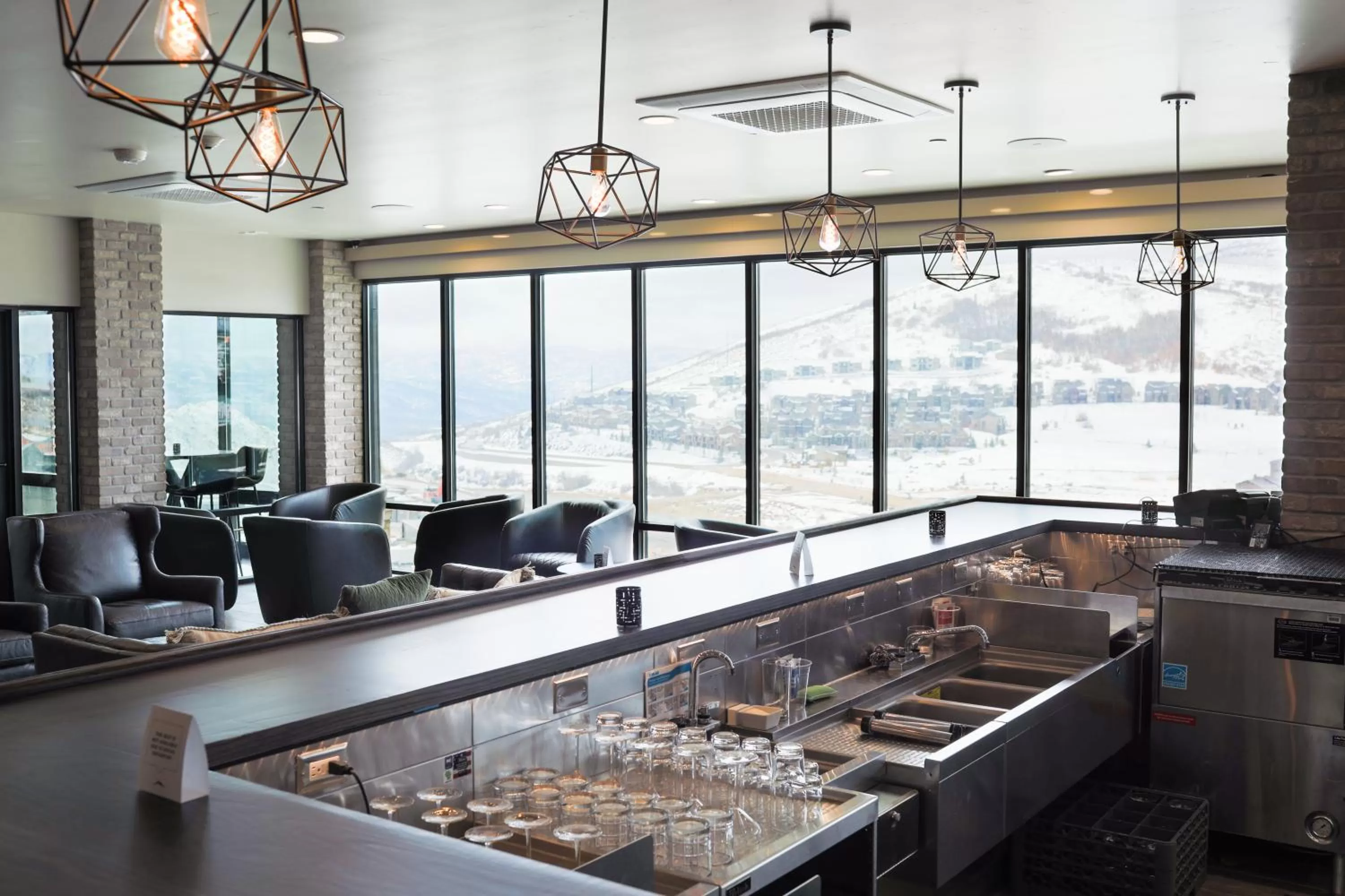 Lounge or bar in Black Rock Mountain Resort