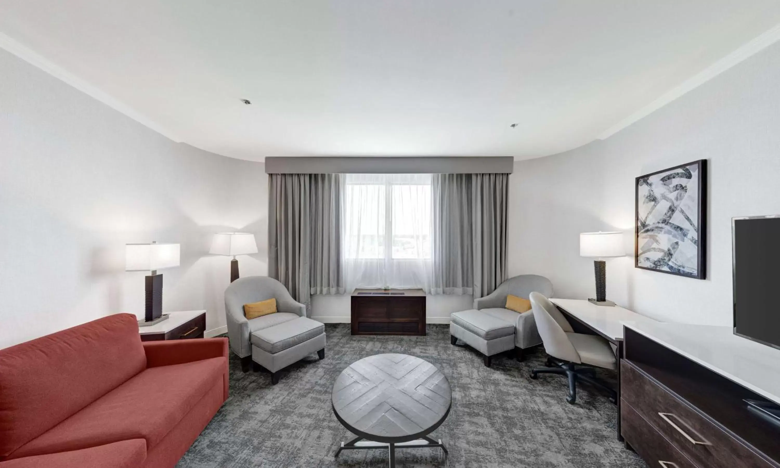 Bedroom, Seating Area in Hilton Chicago/Oak Lawn