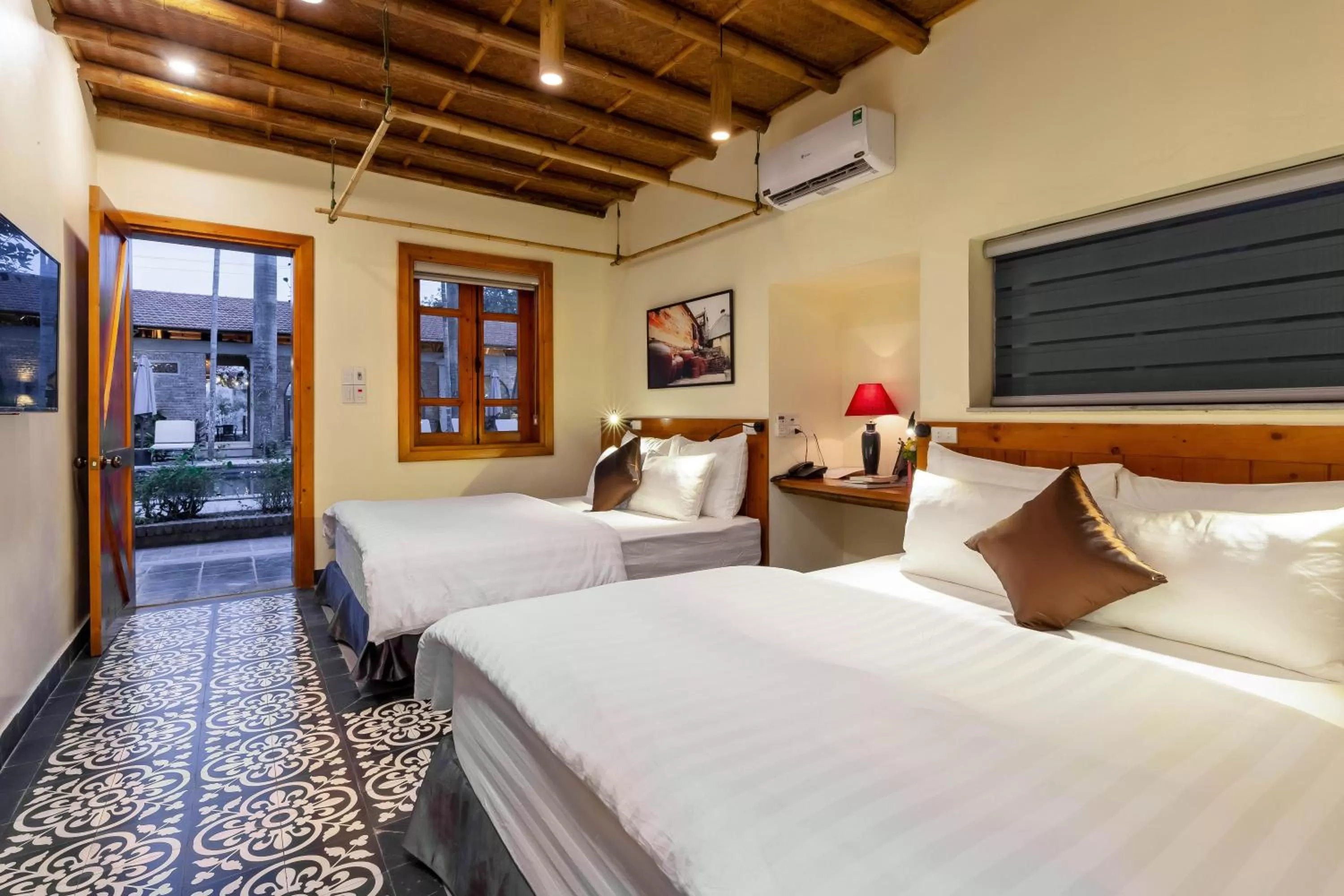 Bed in Tam Coc Banana Bungalow