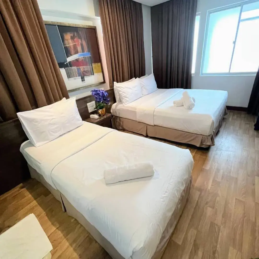 Bed in Frenz Hotel Kuala Lumpur