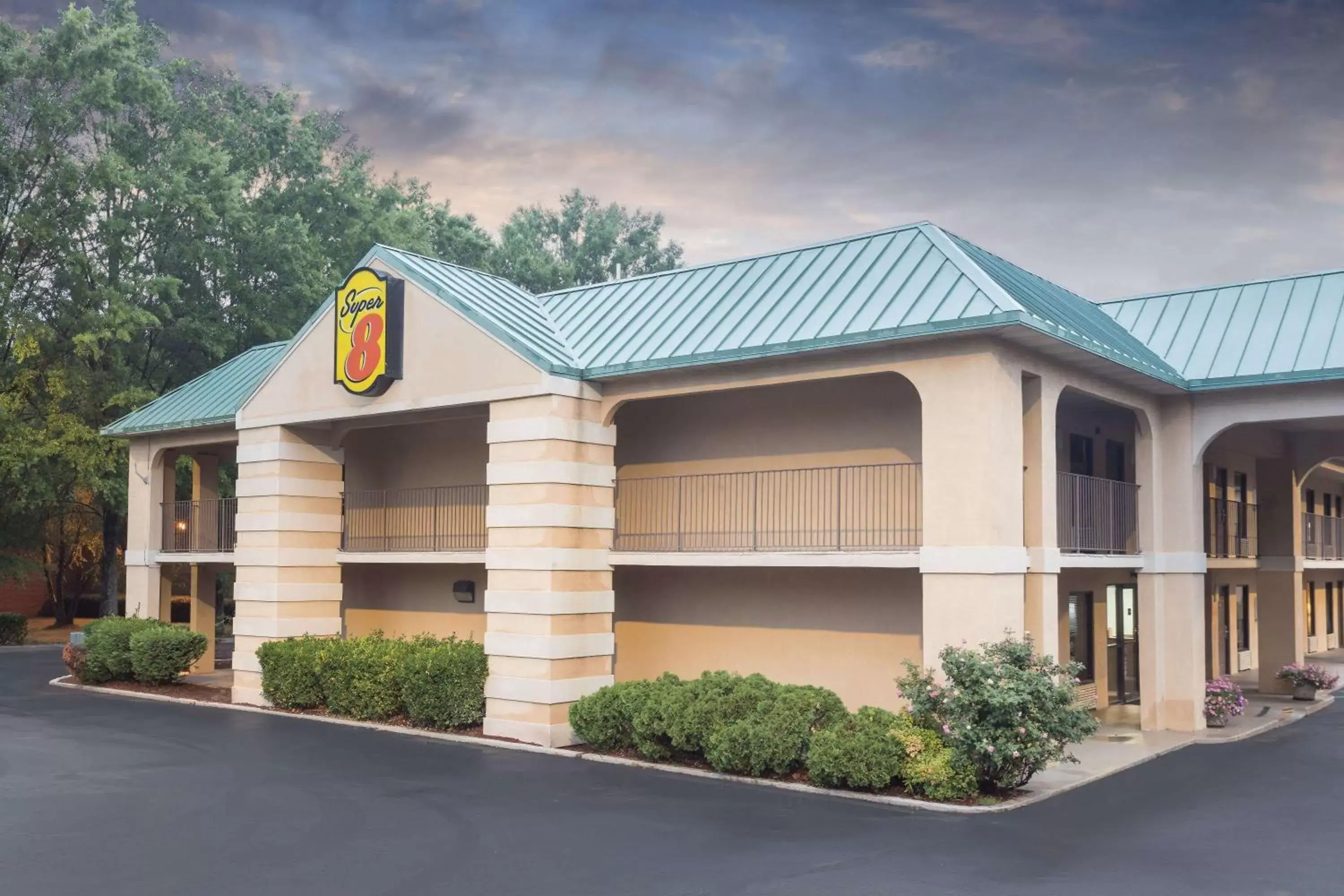 Property Building in Super 8 by Wyndham Decatur/Lithonia/Atl Area