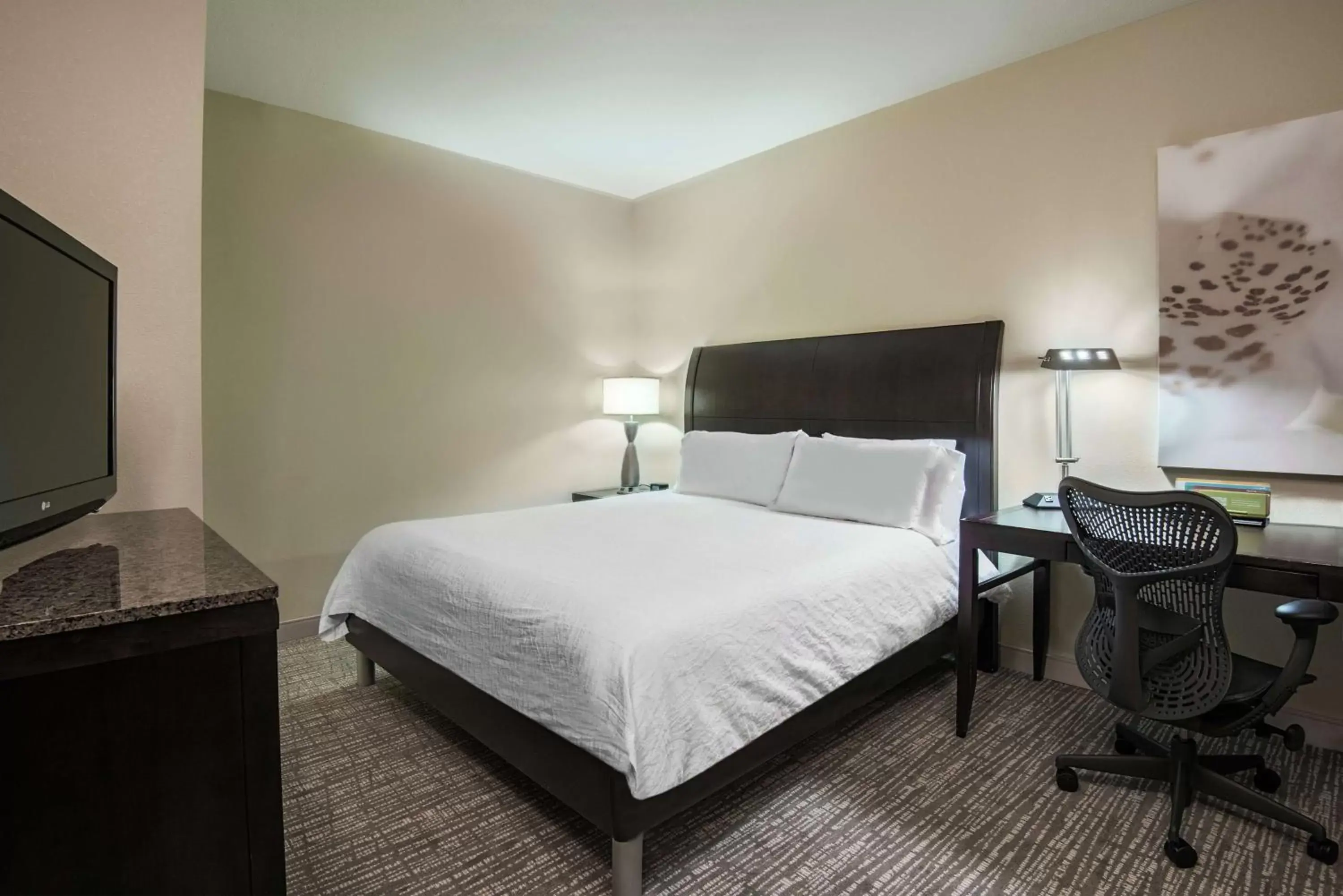 Bedroom, Bed in Hilton Garden Inn West Palm Beach Airport