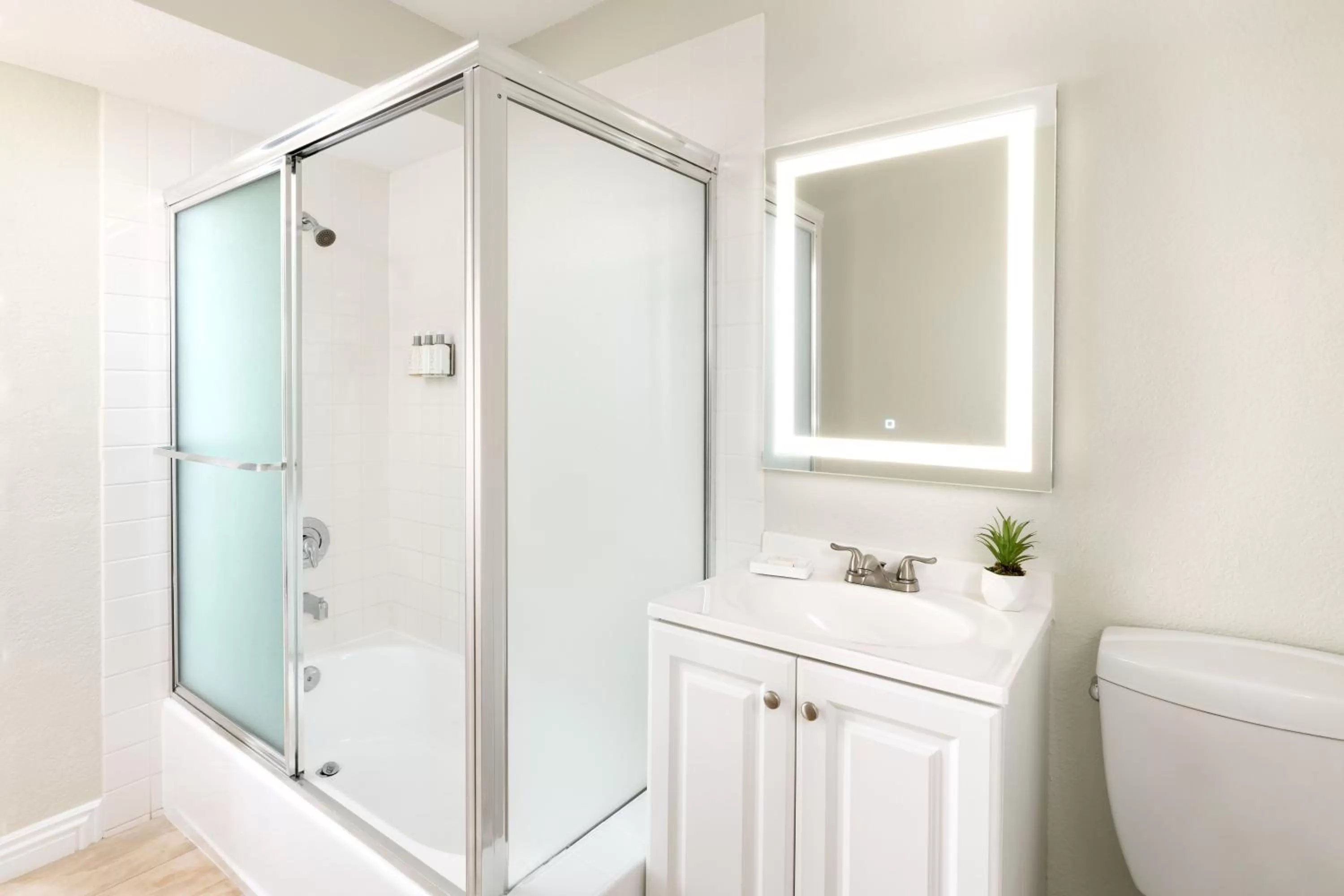 Bathroom in Pacific Edge Hotel on Laguna Beach