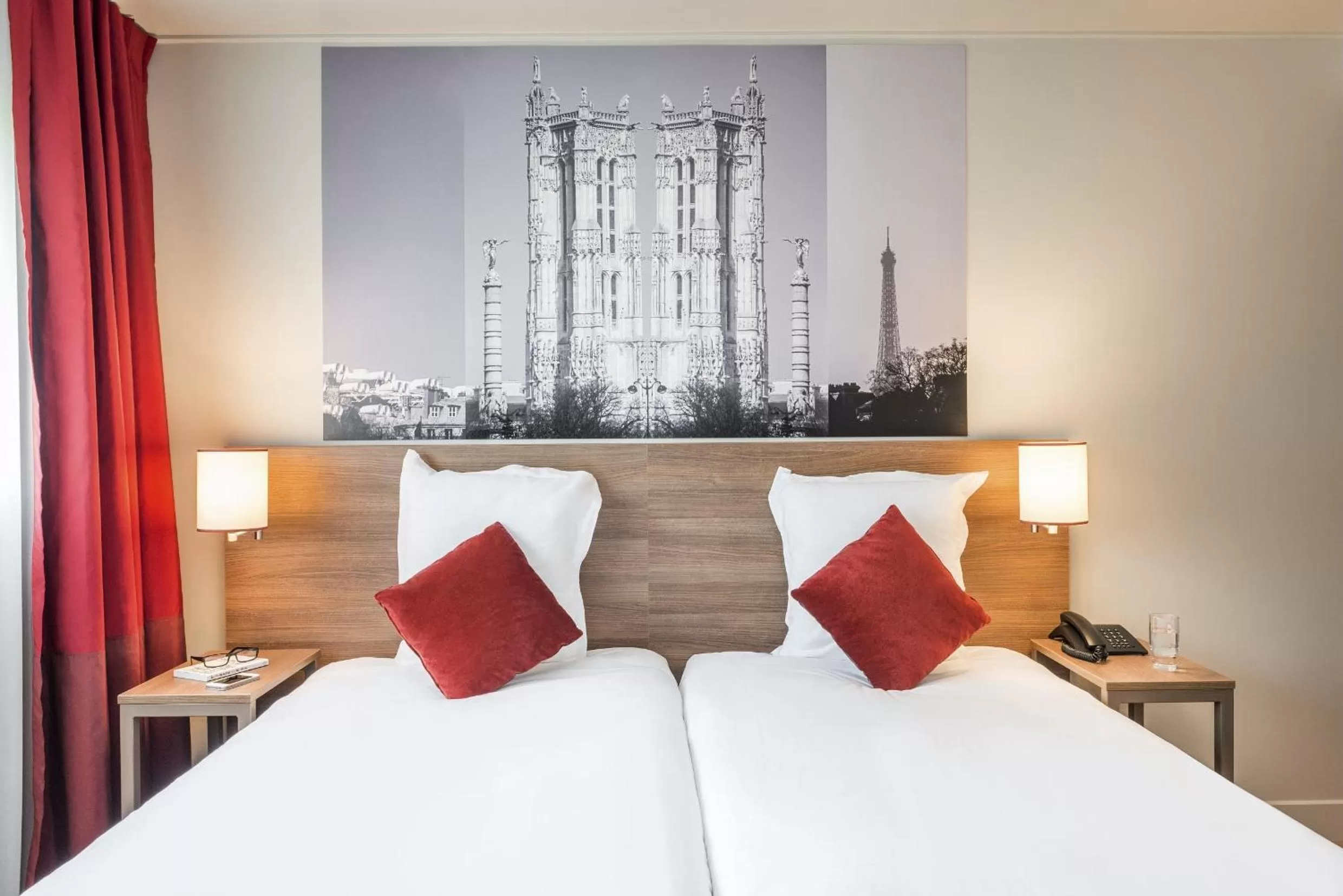 Bedroom, Bed in Aparthotel Adagio Birmingham City Centre