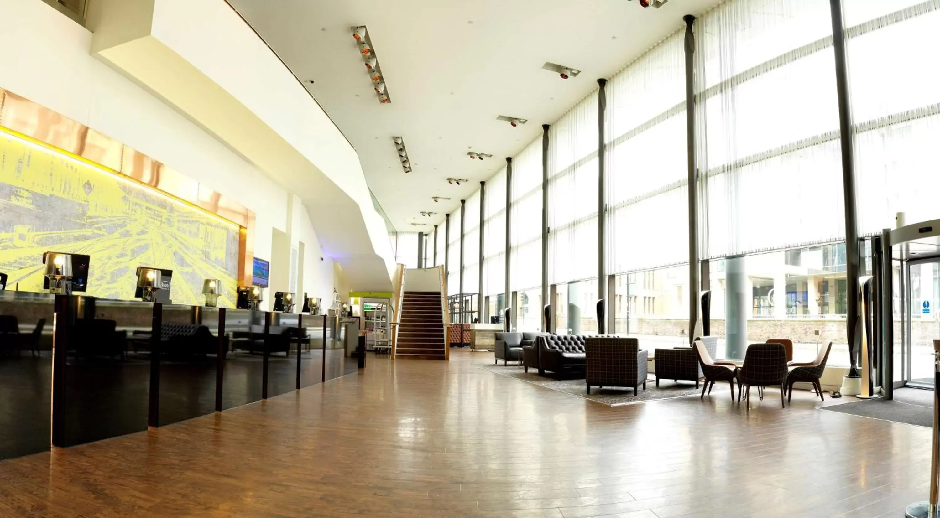 Lobby or reception, Restaurant/Places to Eat in DoubleTree by Hilton Manchester Piccadilly