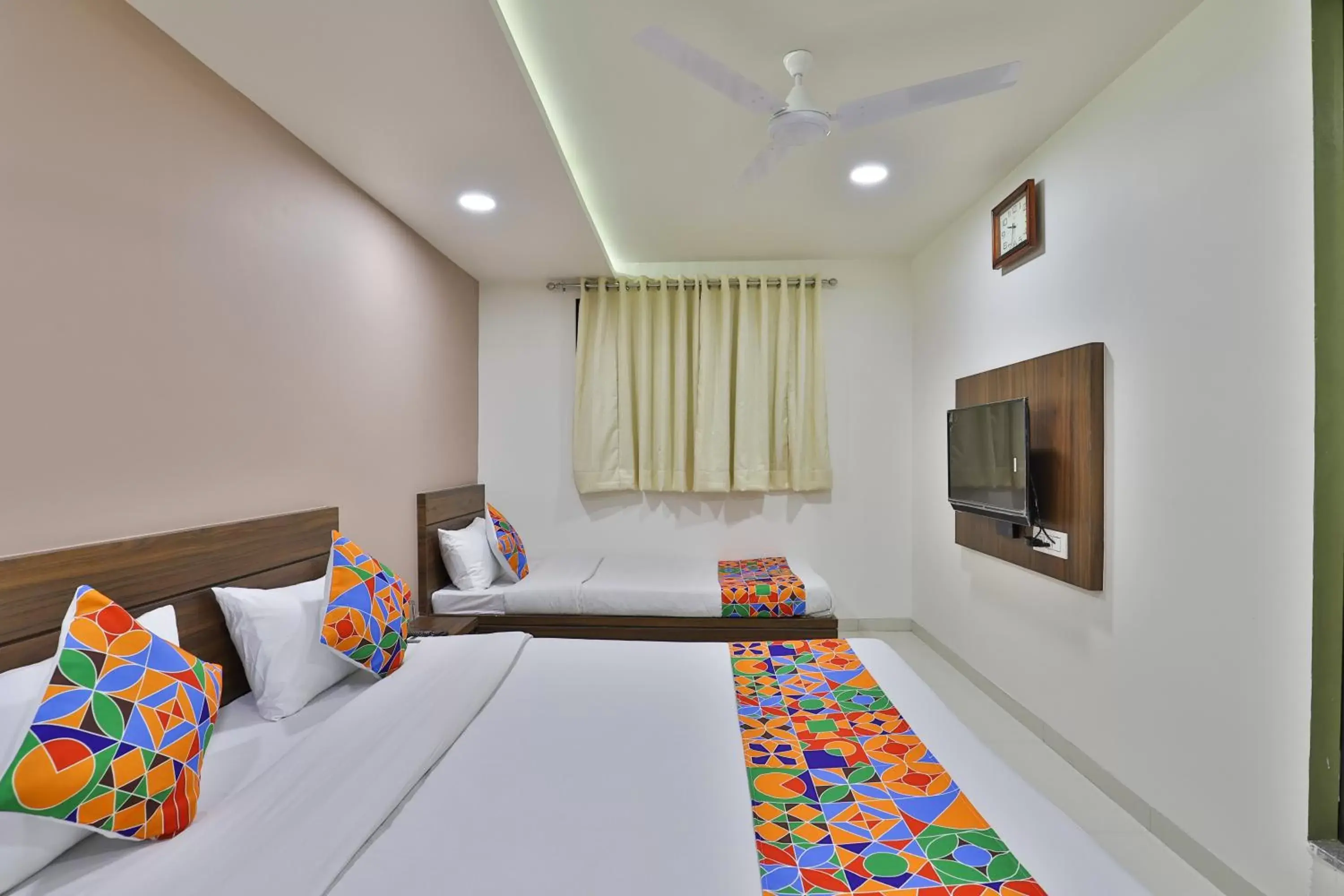 Photo of the whole room, Bed in Hotel Nice RAILWAY STATION Photo of the whole room, Bed in Hotel Nice RAILWAY STATION