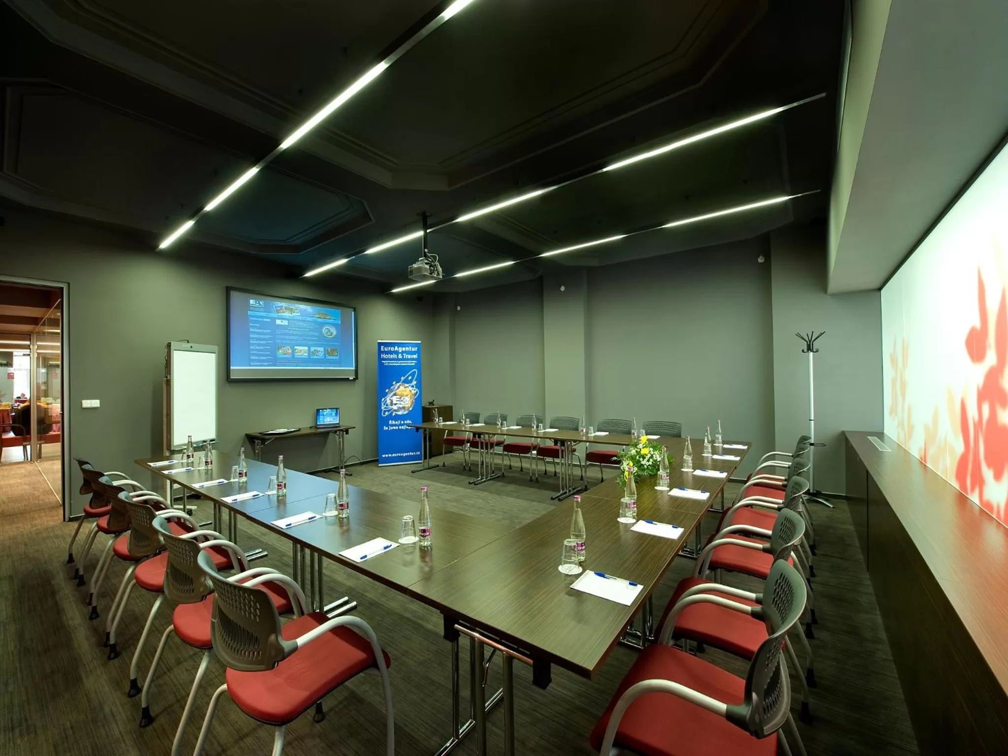 Business facilities in EA Hotel Julis