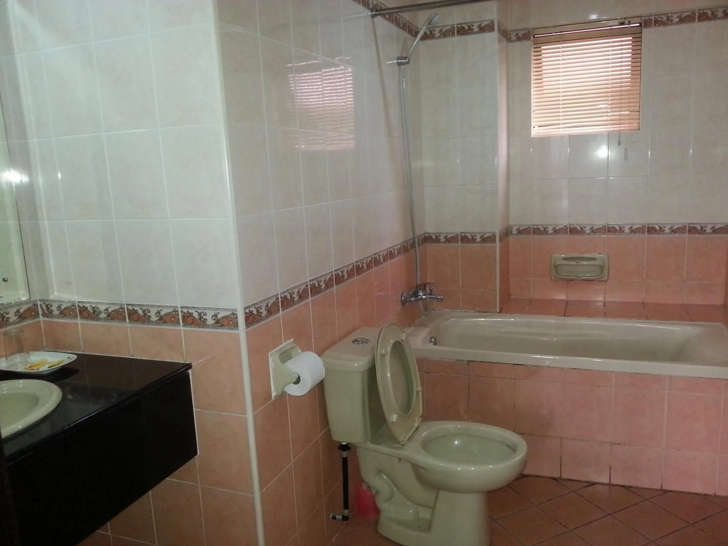 Bathroom in Dorcas Service Apartment - Marina Court