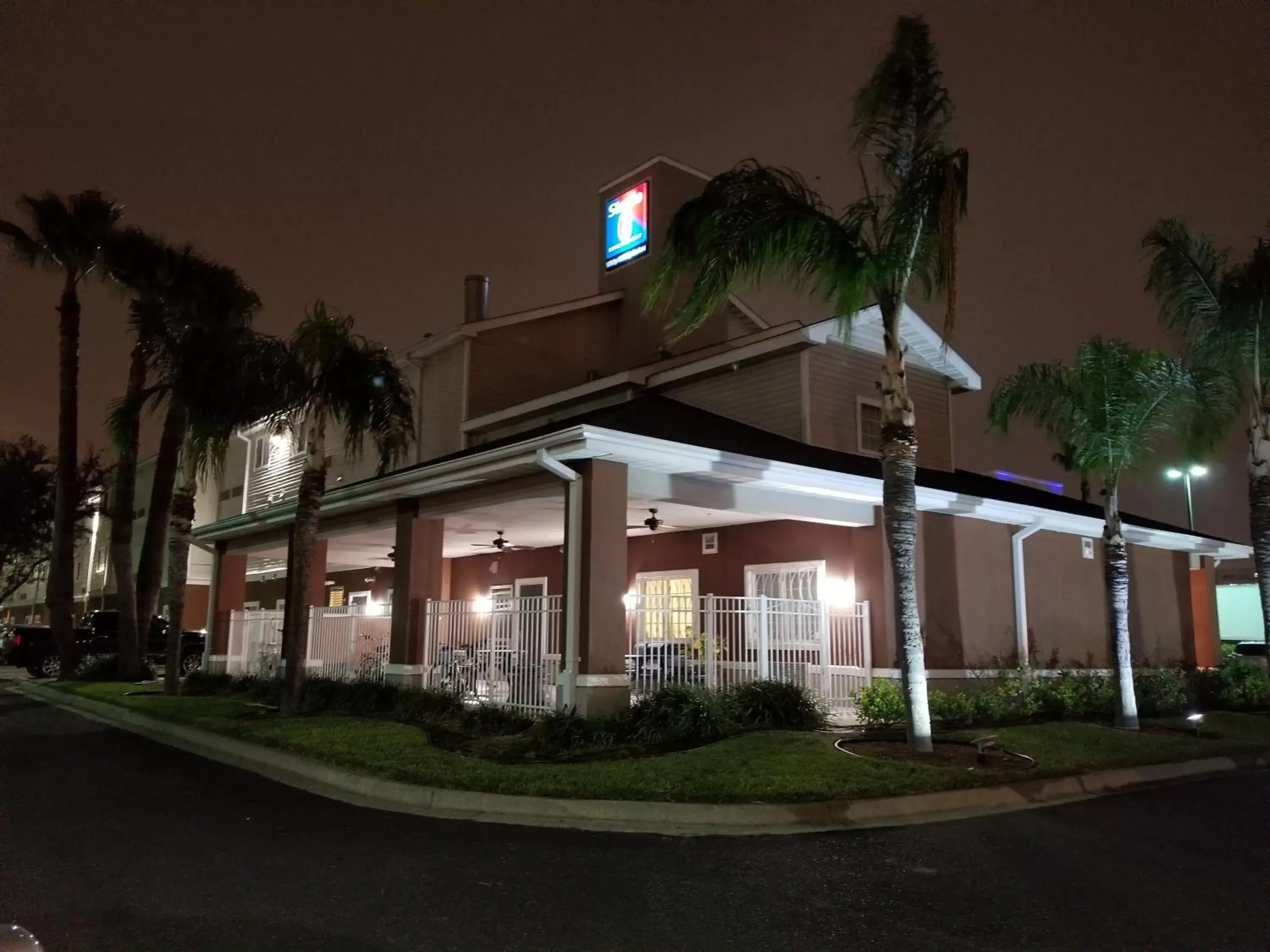 Facade/entrance, Property Building in Studio 6-Mcallen, TX