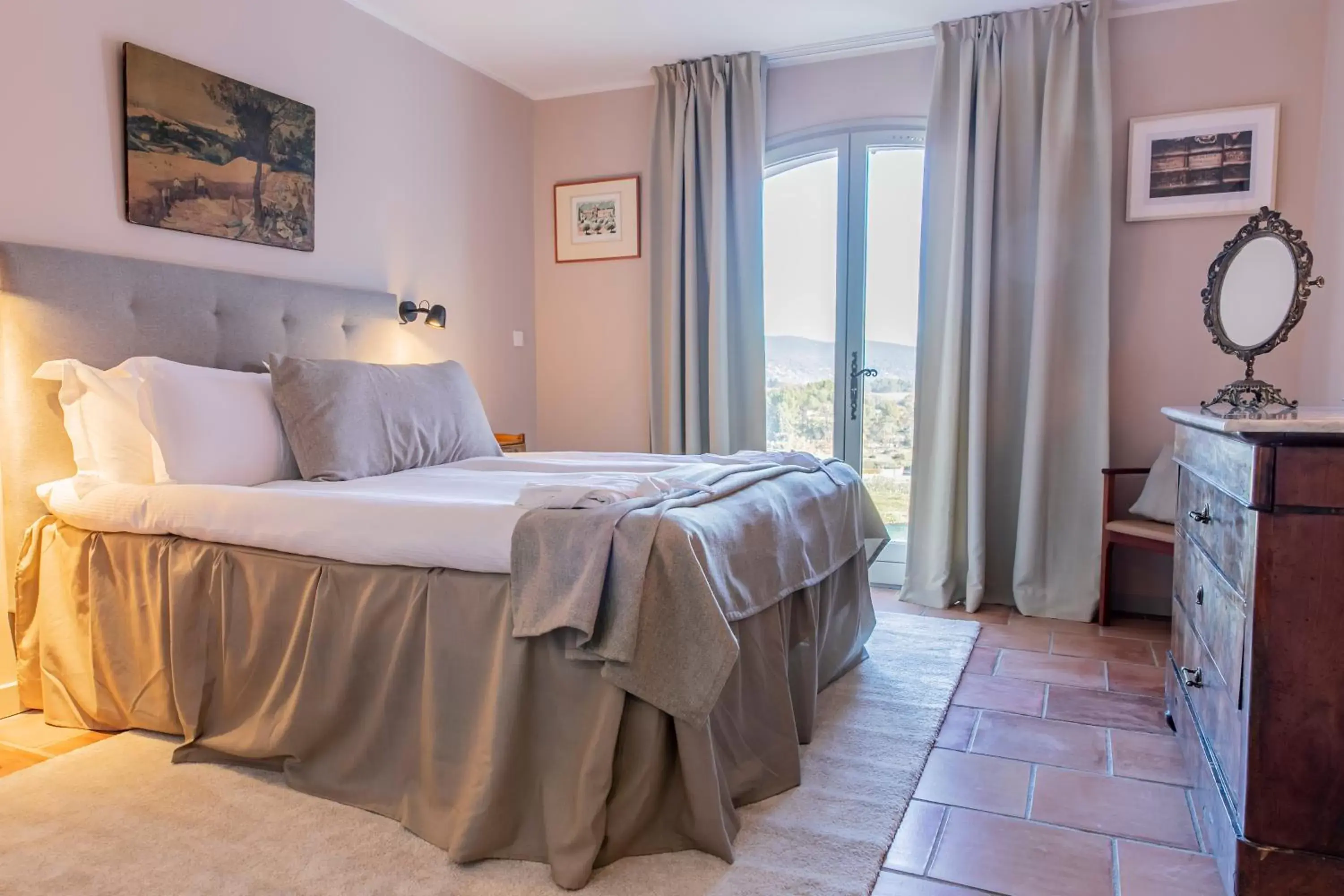 Bedroom, Bed in Domaine Rabiega - Vineyard and Boutique hotel