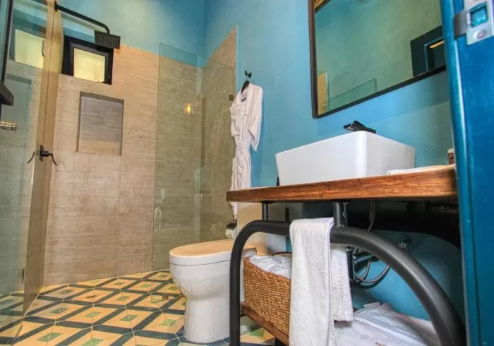 Antigua Trece Hotel Fusión