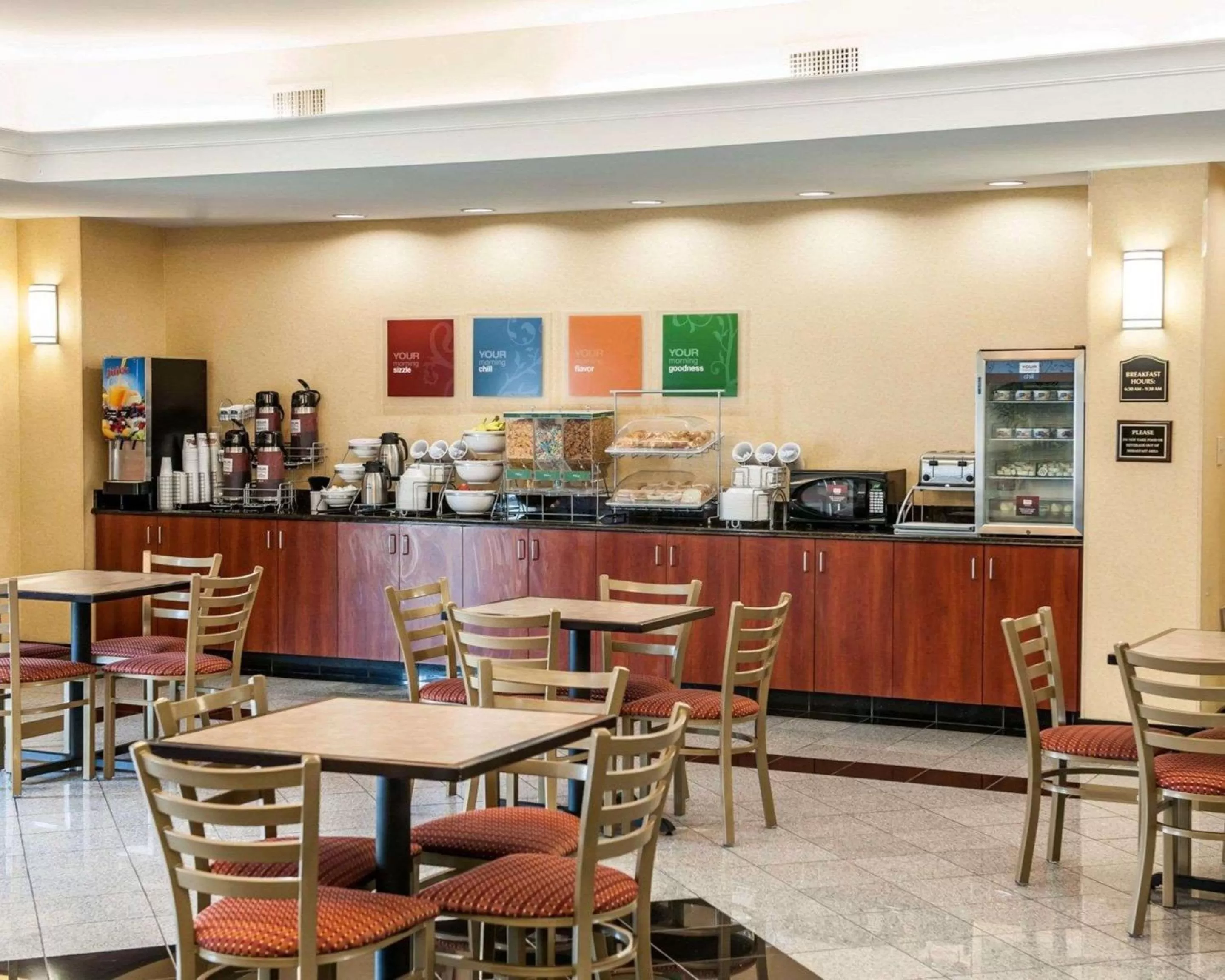 Restaurant/places to eat in Comfort Suites near Indianapolis Airport