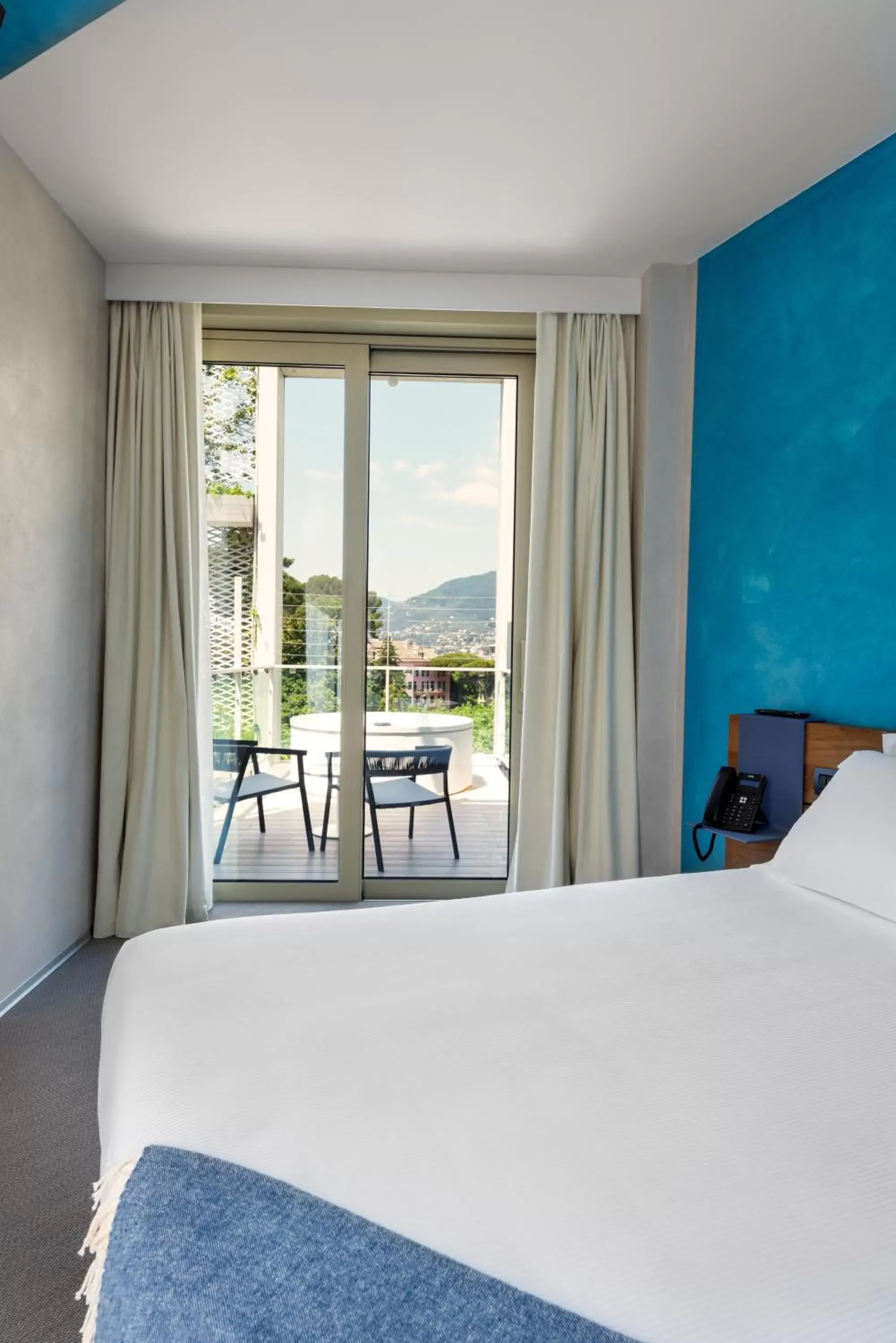Balcony/Terrace, Bed in Carrick Hotel Camogli