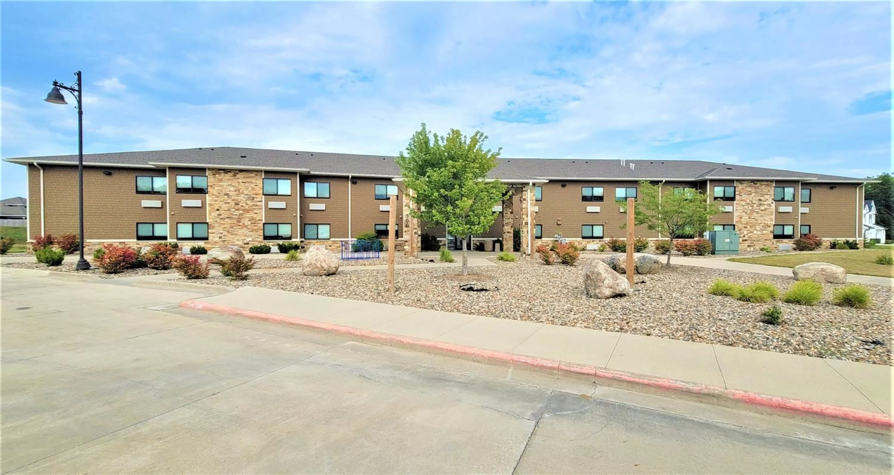 Property building in Qube Hotel - Polk City