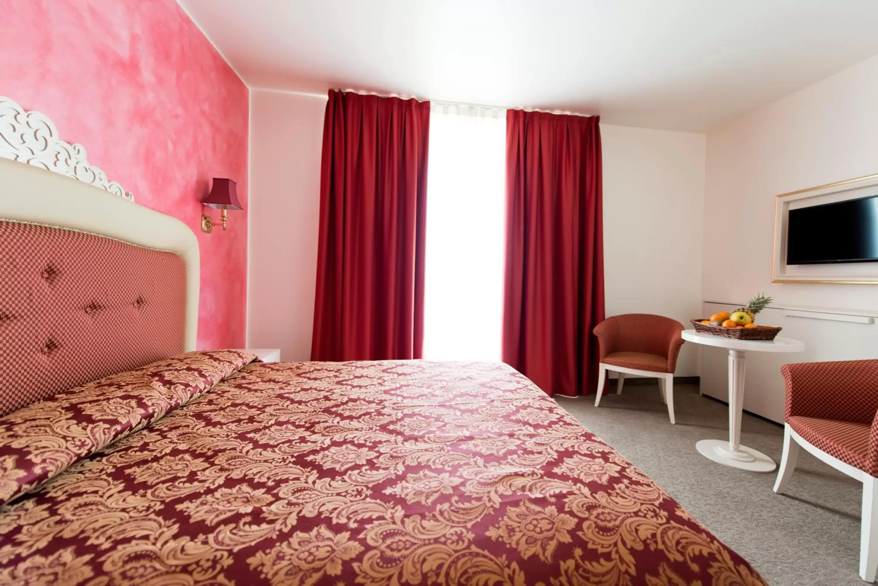 Bed in Palace Hotel "La CONCHIGLIA D' ORO"