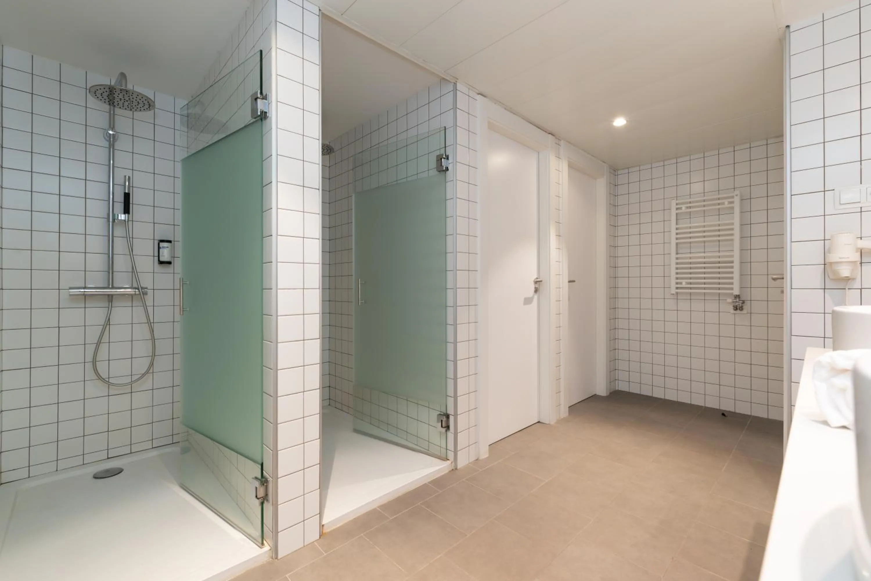 Shower in Hotel & Aparthotel Cosmos