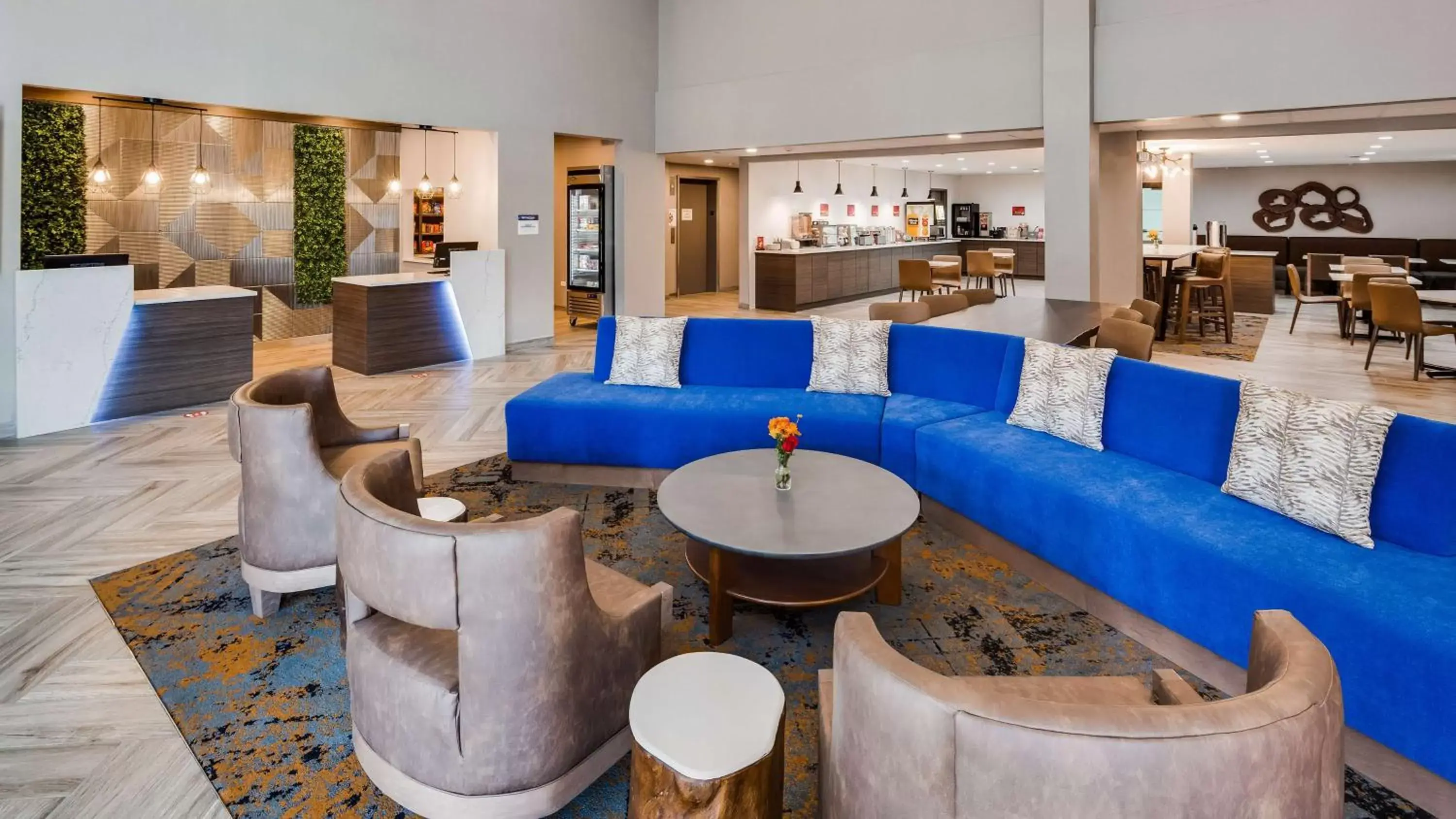 Lobby or reception, Lounge/Bar in Best Western Plus Bourbonnais Hotel & Suites