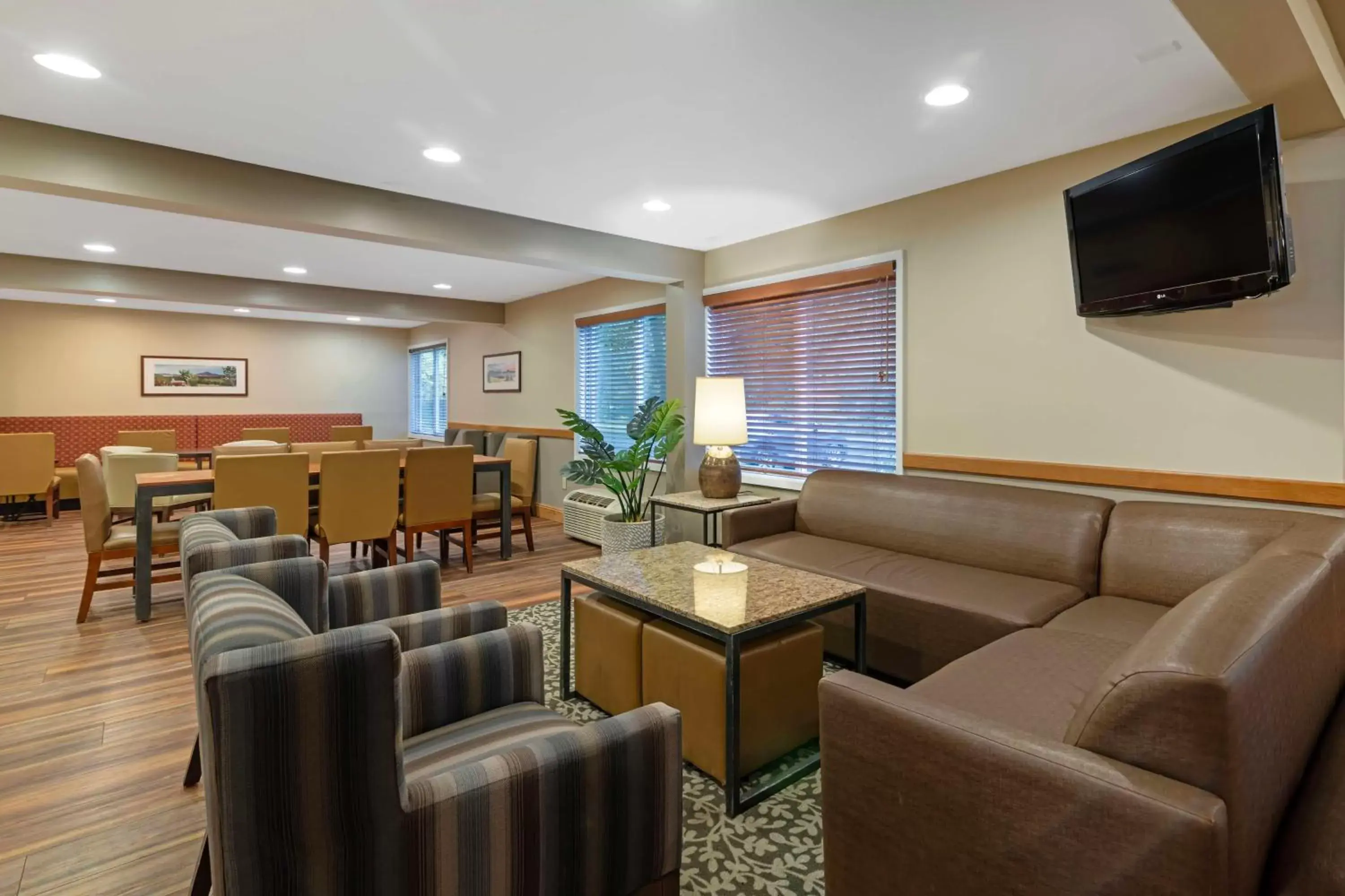 Lobby or reception in Best Western Plus Windjammer Inn & Conference Center