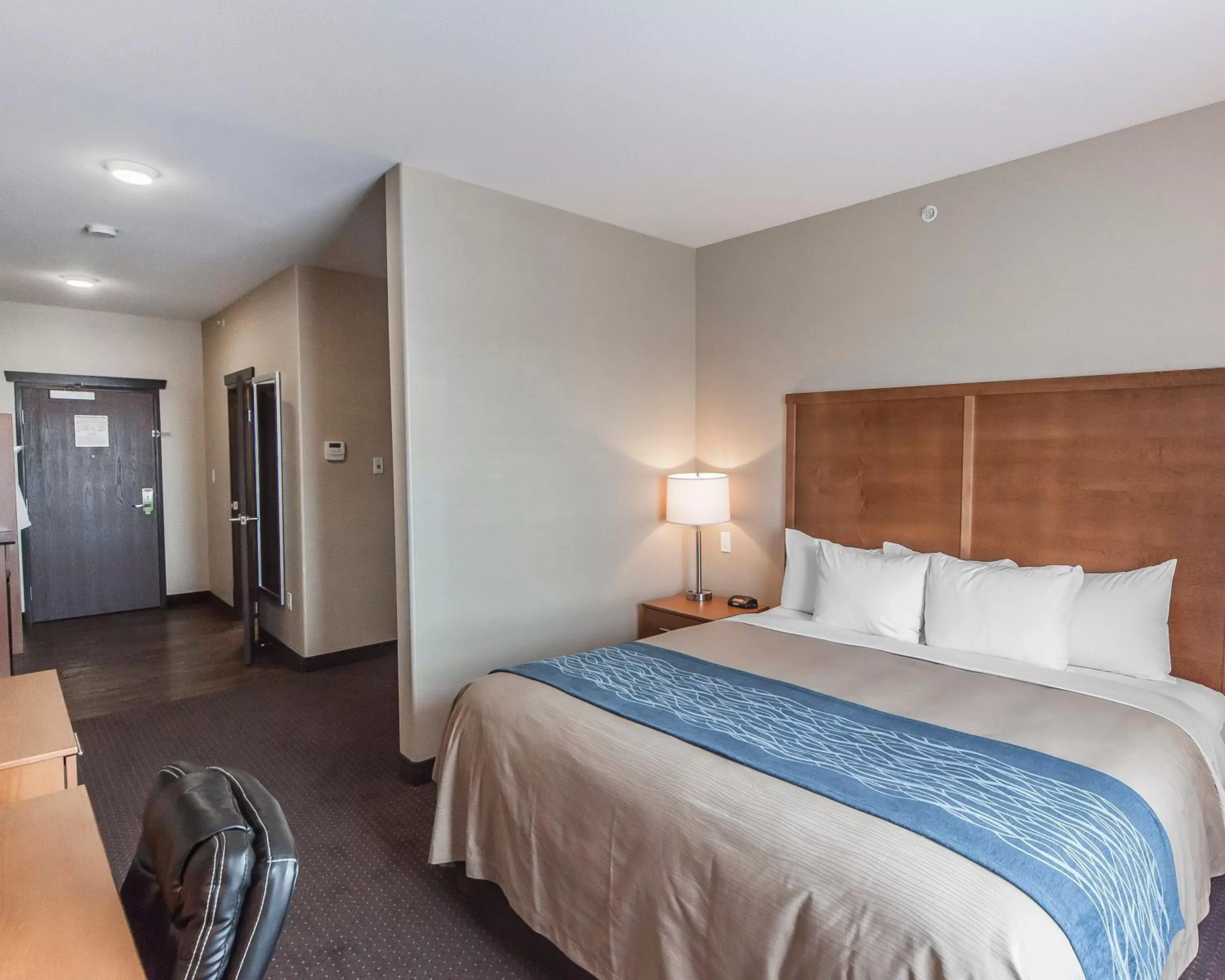 Bed in Comfort Inn & Suites Bonnyville