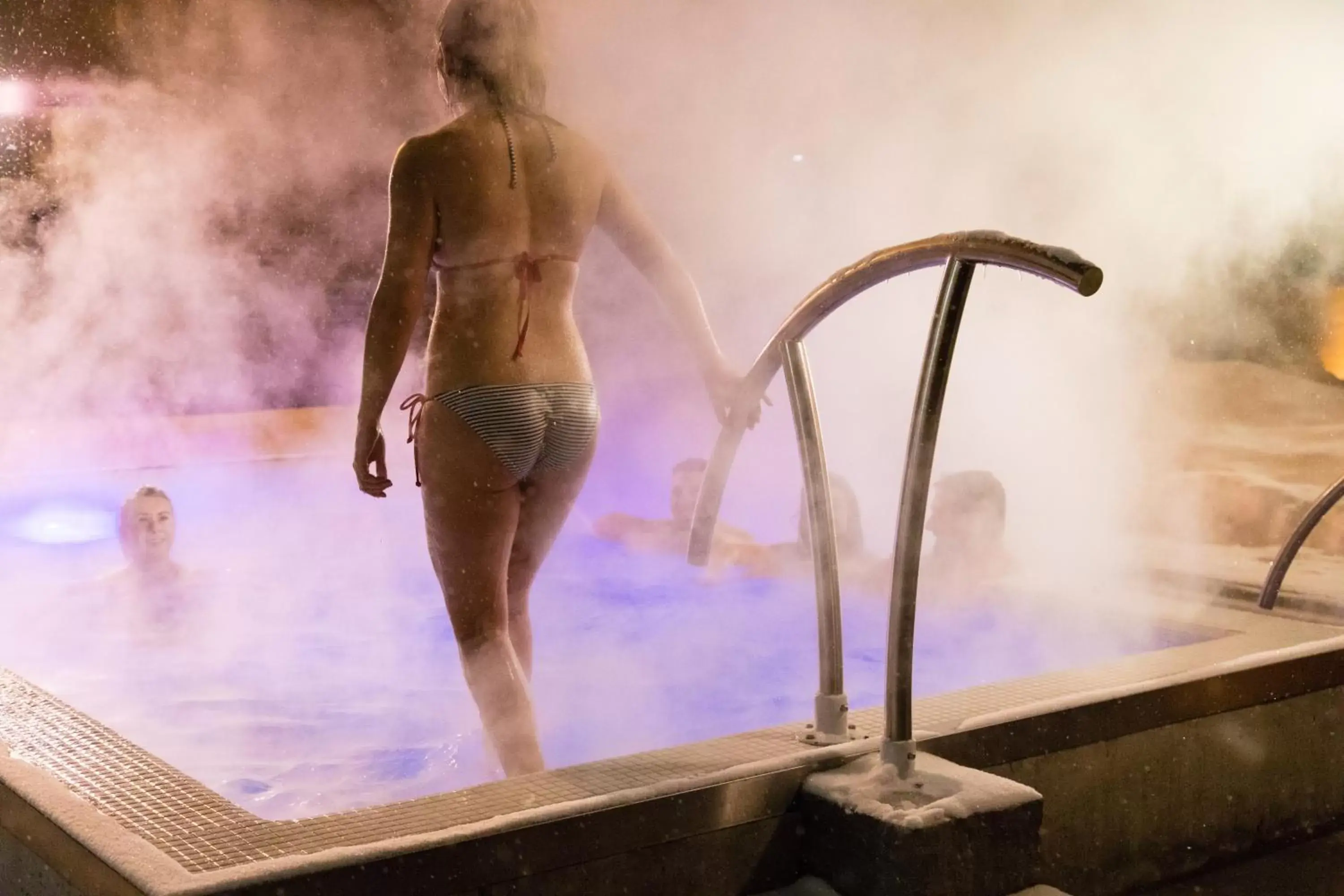 Hot Tub, Swimming Pool in Hotel V