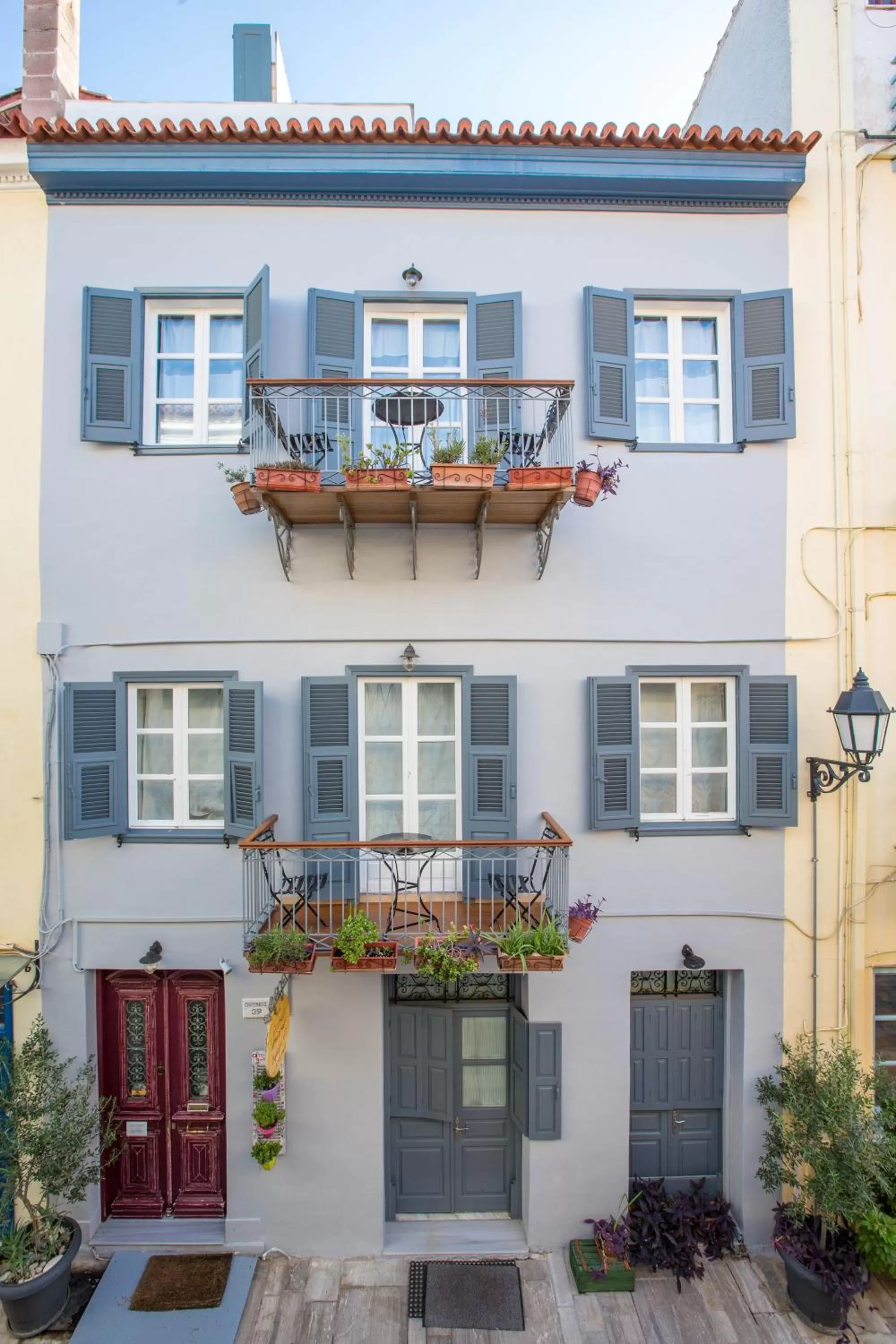 Facade/entrance in Amymone and Adiandi