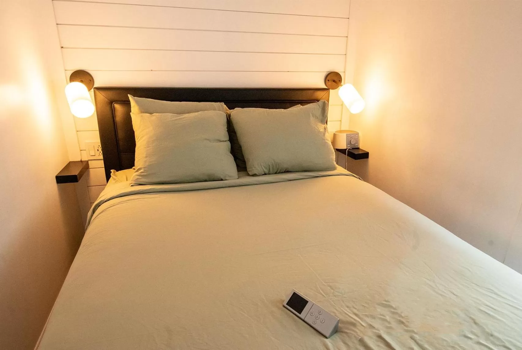 Bedroom, Bed in Casablanca Inn on the Bay