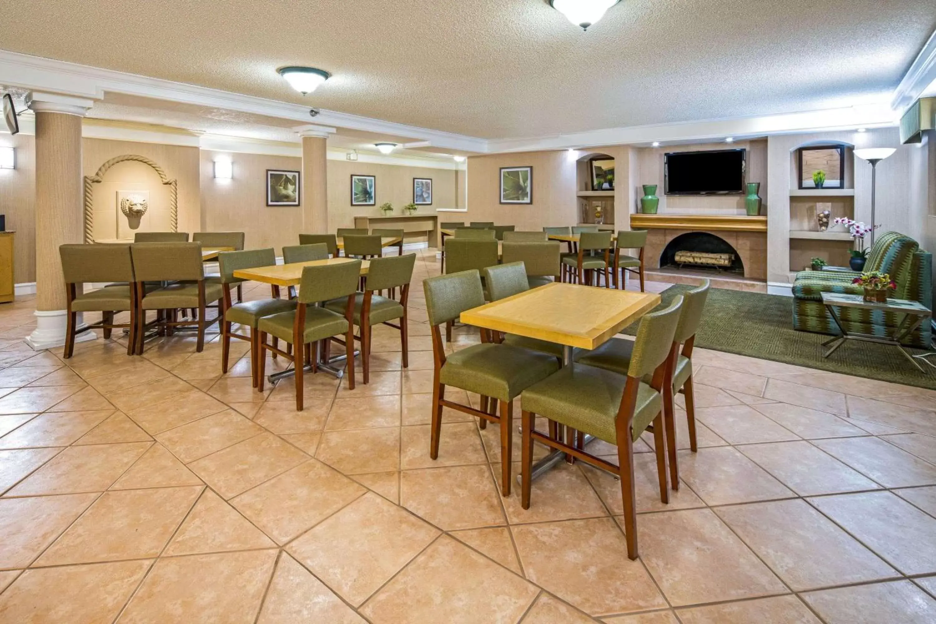 Lobby or reception, Restaurant/Places to Eat in La Quinta Inn by Wyndham San Diego - Miramar