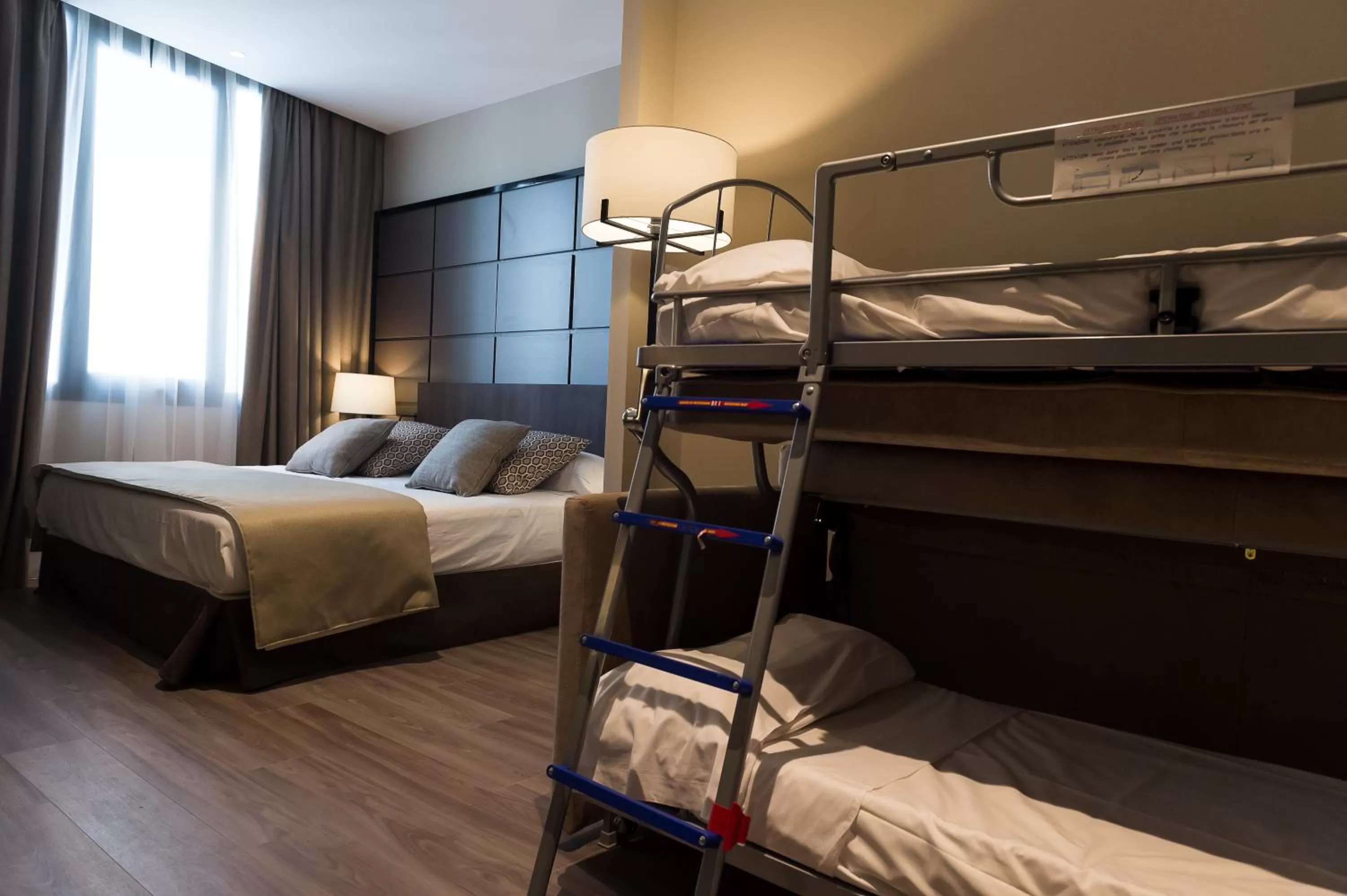 Photo of the whole room, Bed in Palacio Valderrabanos