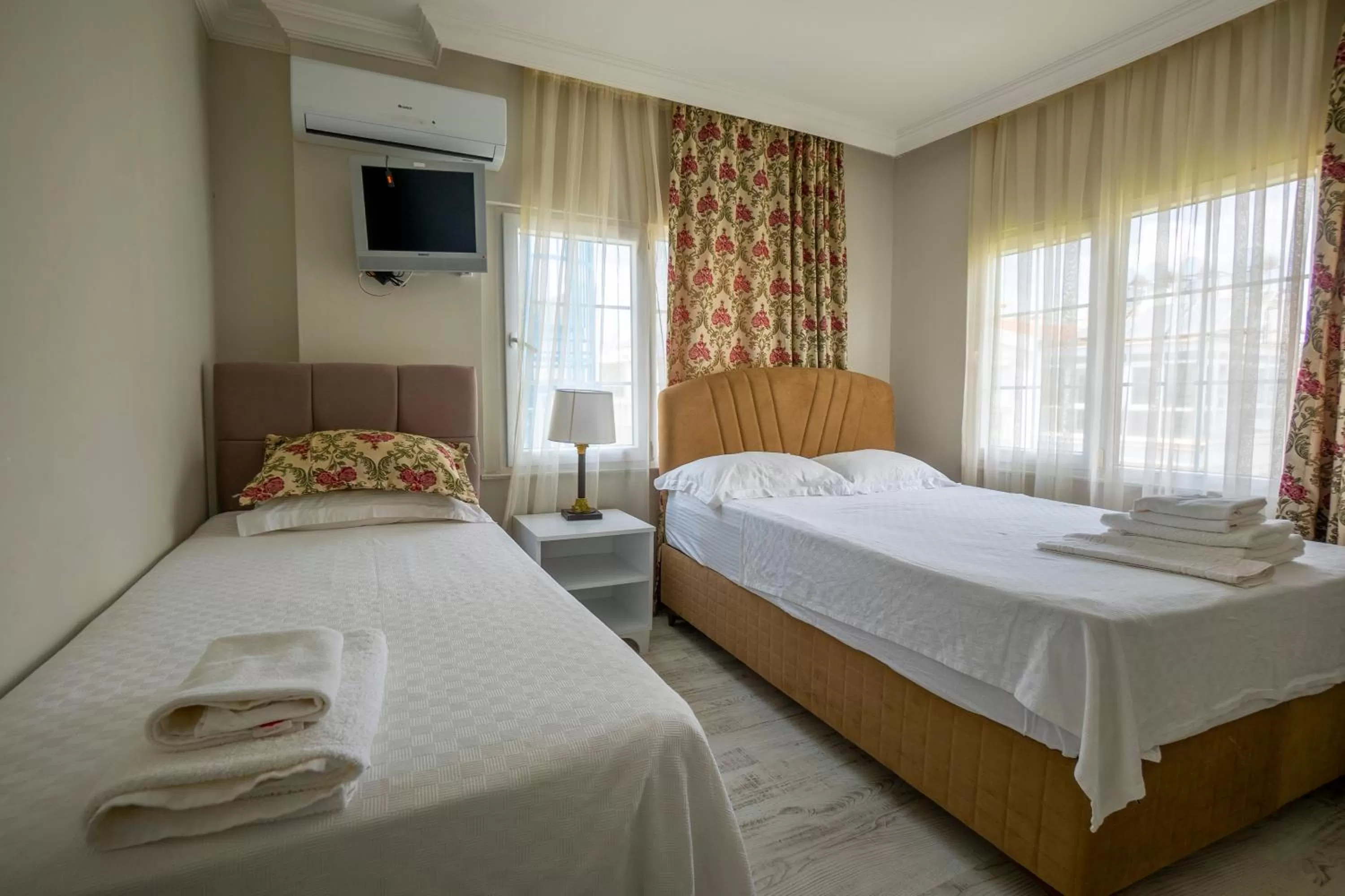 Standard Triple Room in Sare Beach Hotel